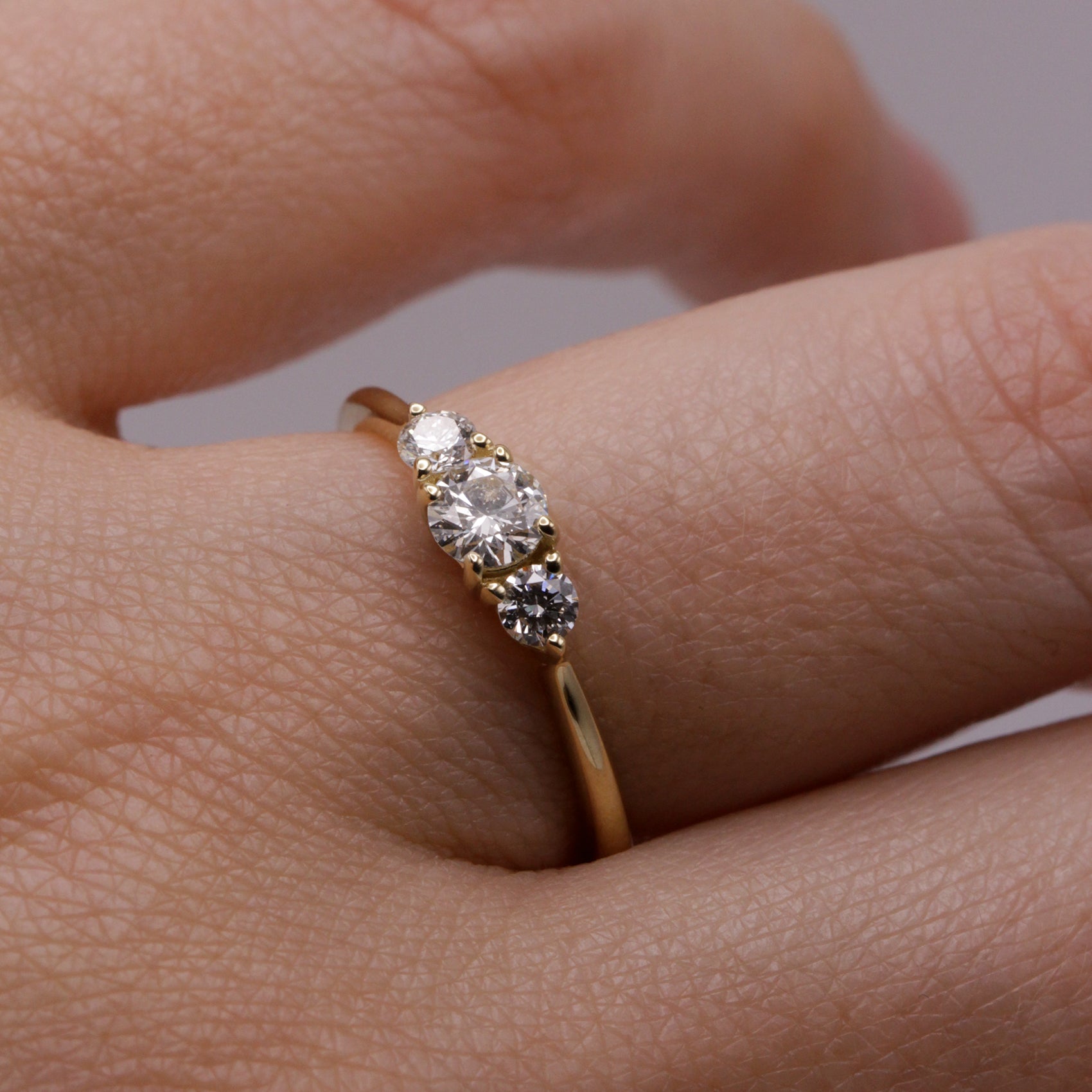 Audrey Gold Ring 4mm Diamond