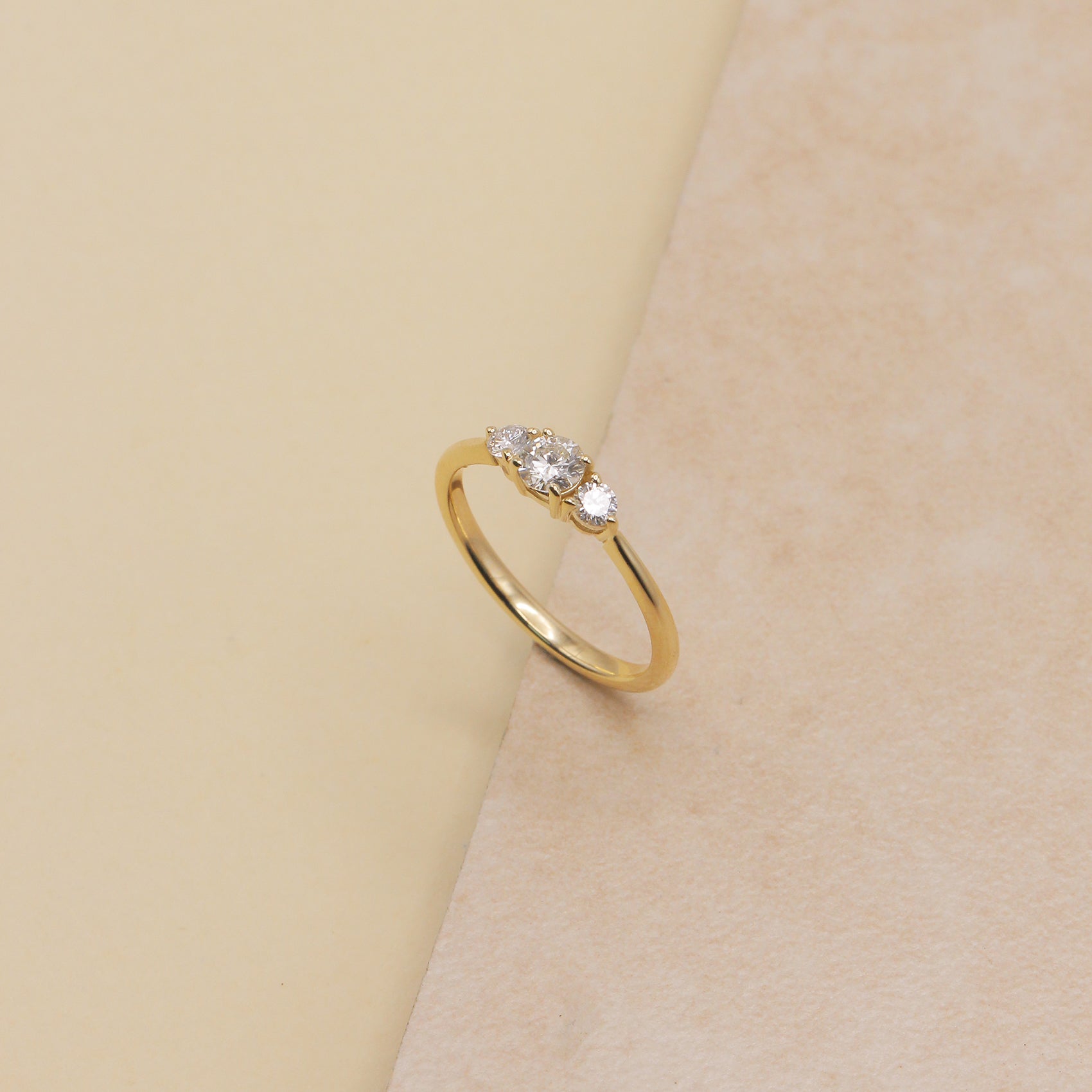 Audrey Gold Ring 4mm Diamond