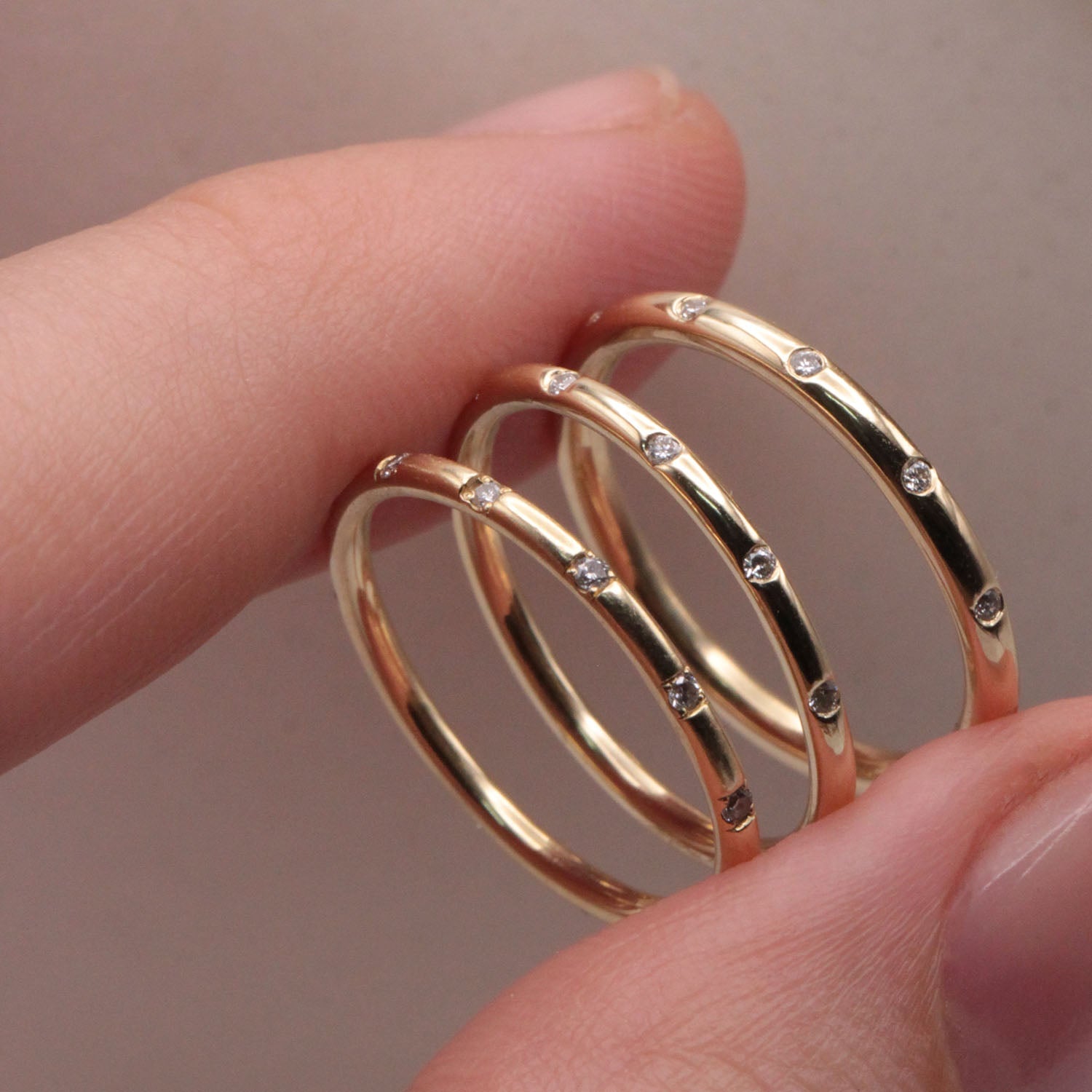 Donna Ring five White Diamonds