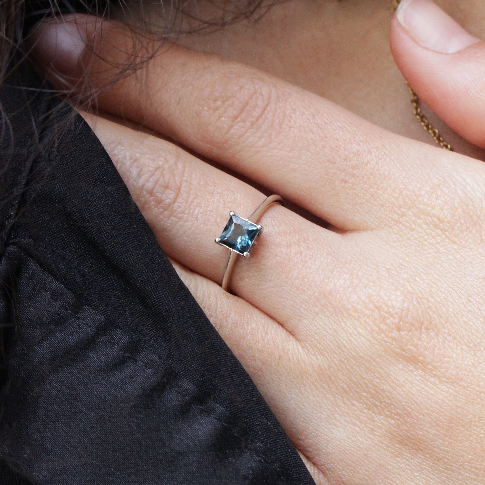 Garbo Ring With Blue Topaz