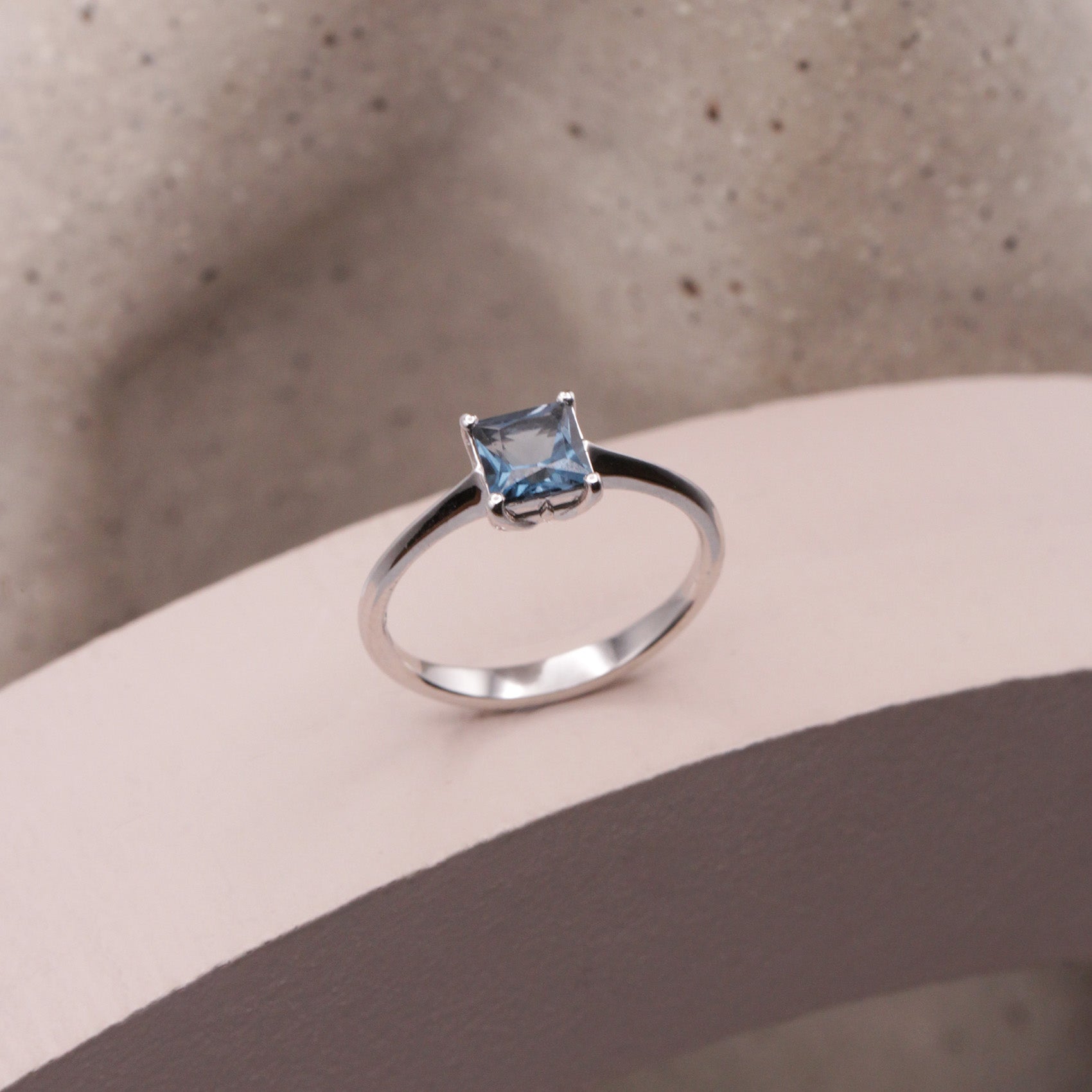 Garbo Ring With Blue Topaz