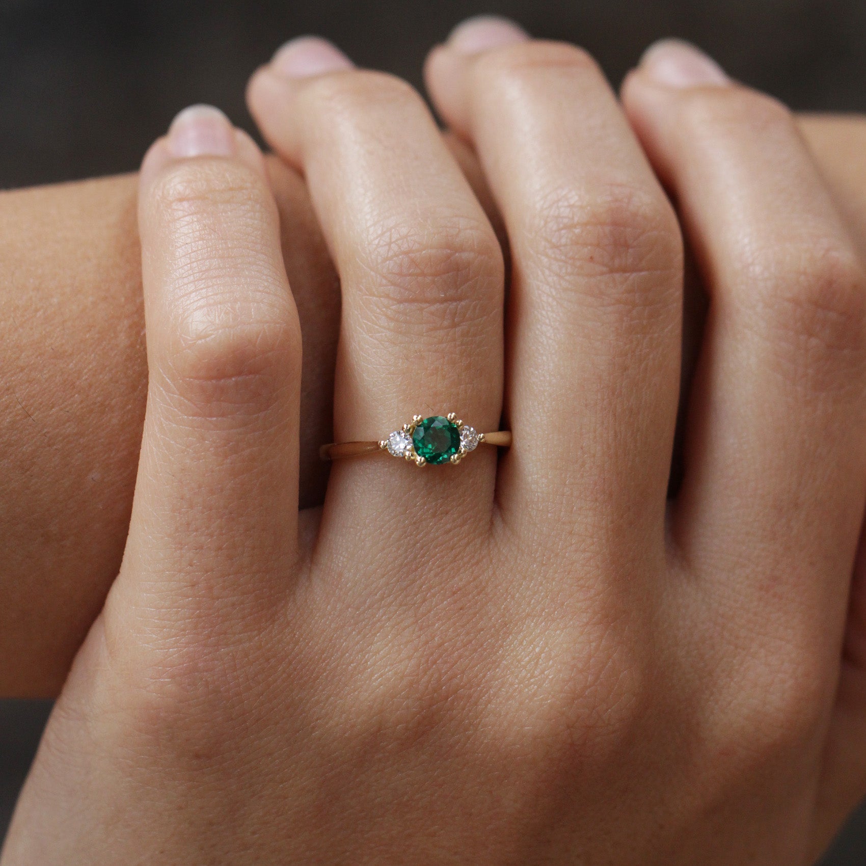Audrey Gold Ring 4.5mm Emerald & Diamond
