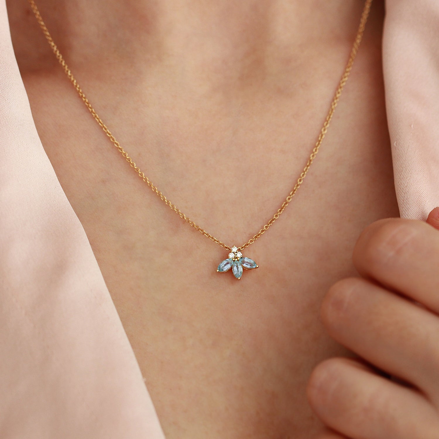 Jeanne Poisson Necklace Aquamarine & Diamonds