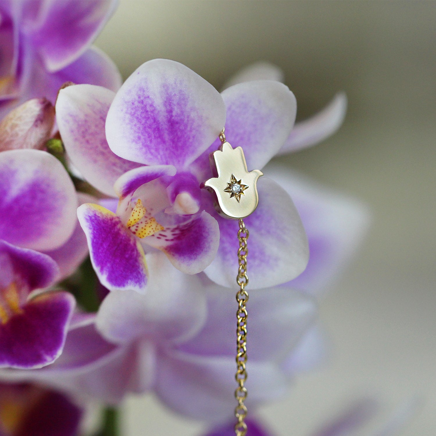 Hamsa Bracelet White Diamond