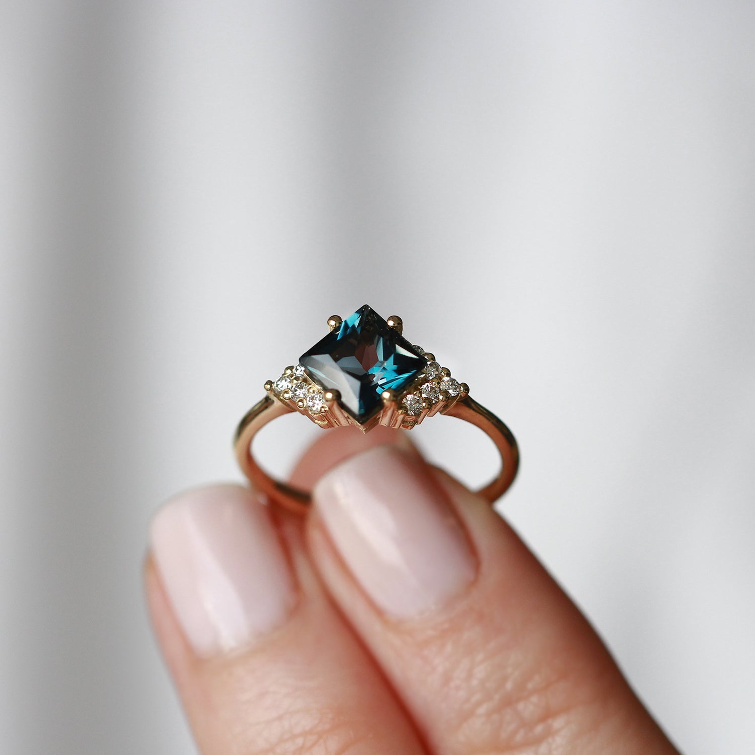 Juliette Ring With Diamonds and Blue Topaz