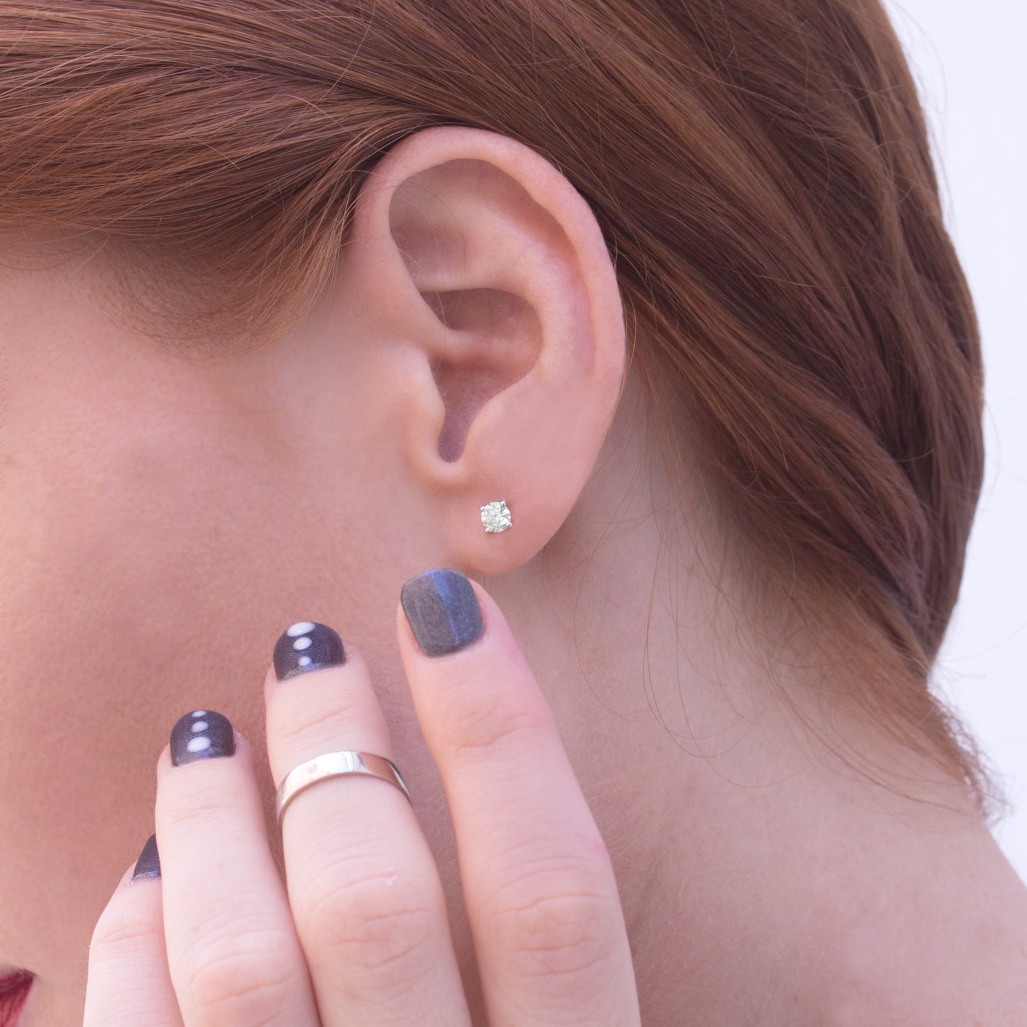 white gold stud earrings white diamonds