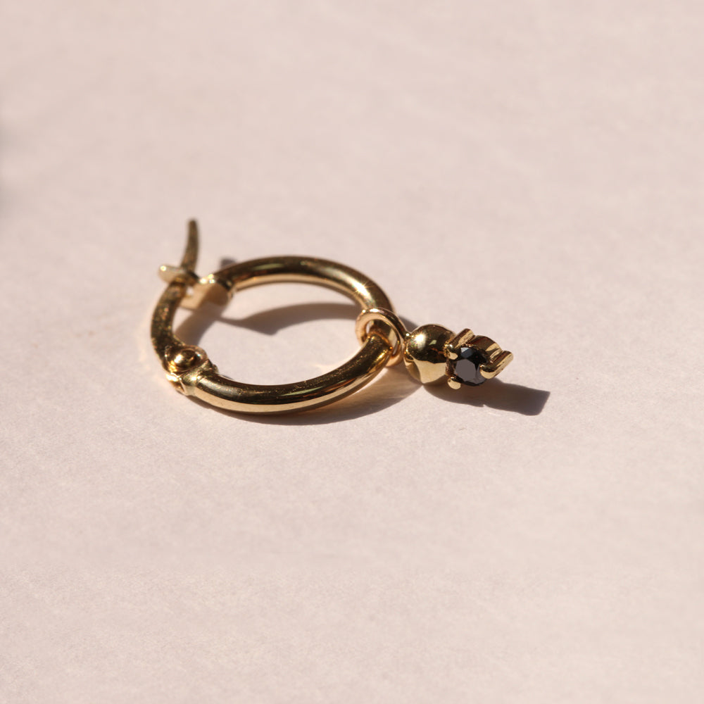 Hoop & Marie gold earring Black diamond