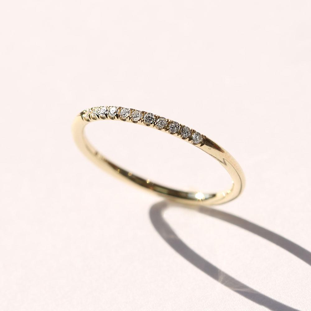 Kelly Ring Yellow With 11 White Diamonds