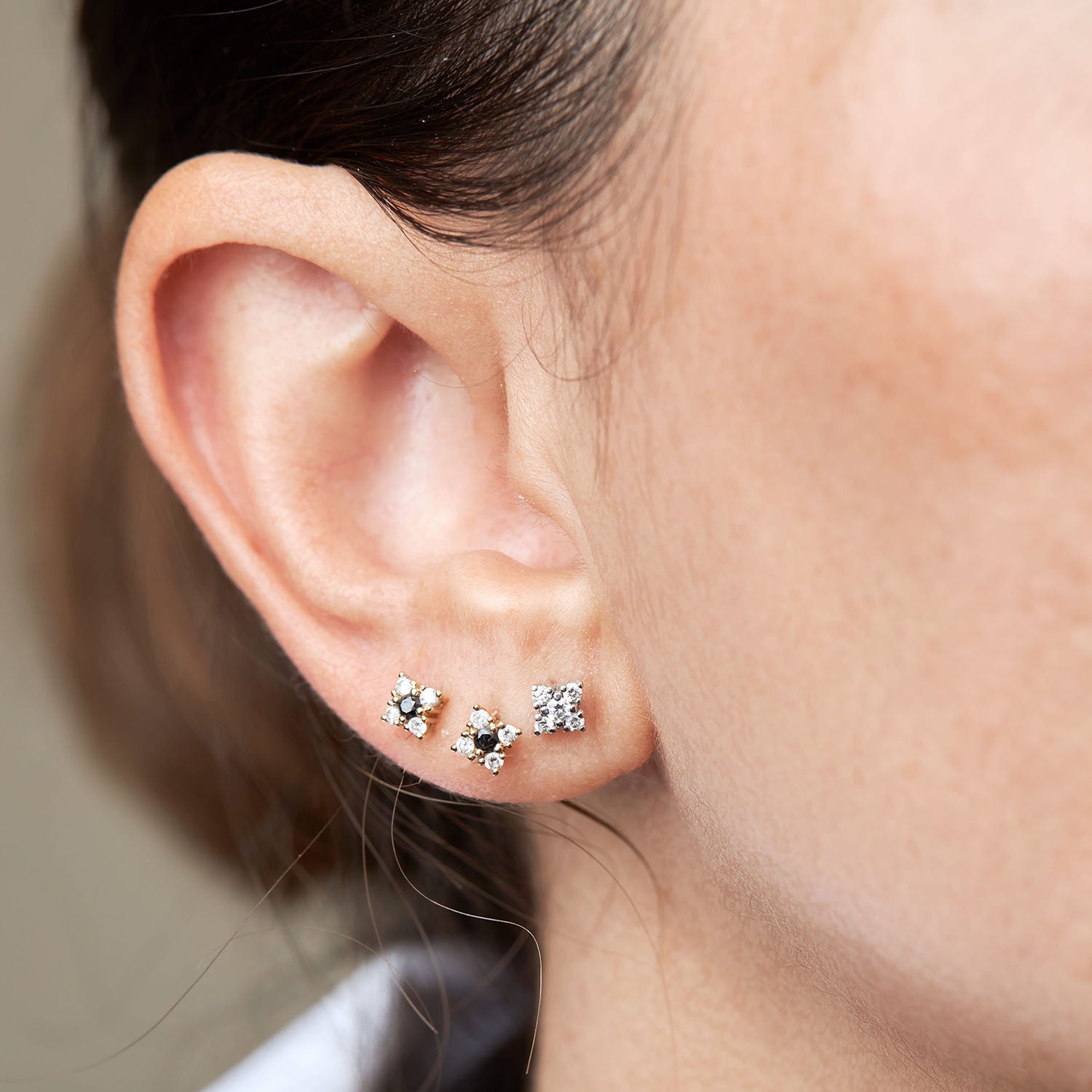 Mini Eliana Gold Earring Black and White