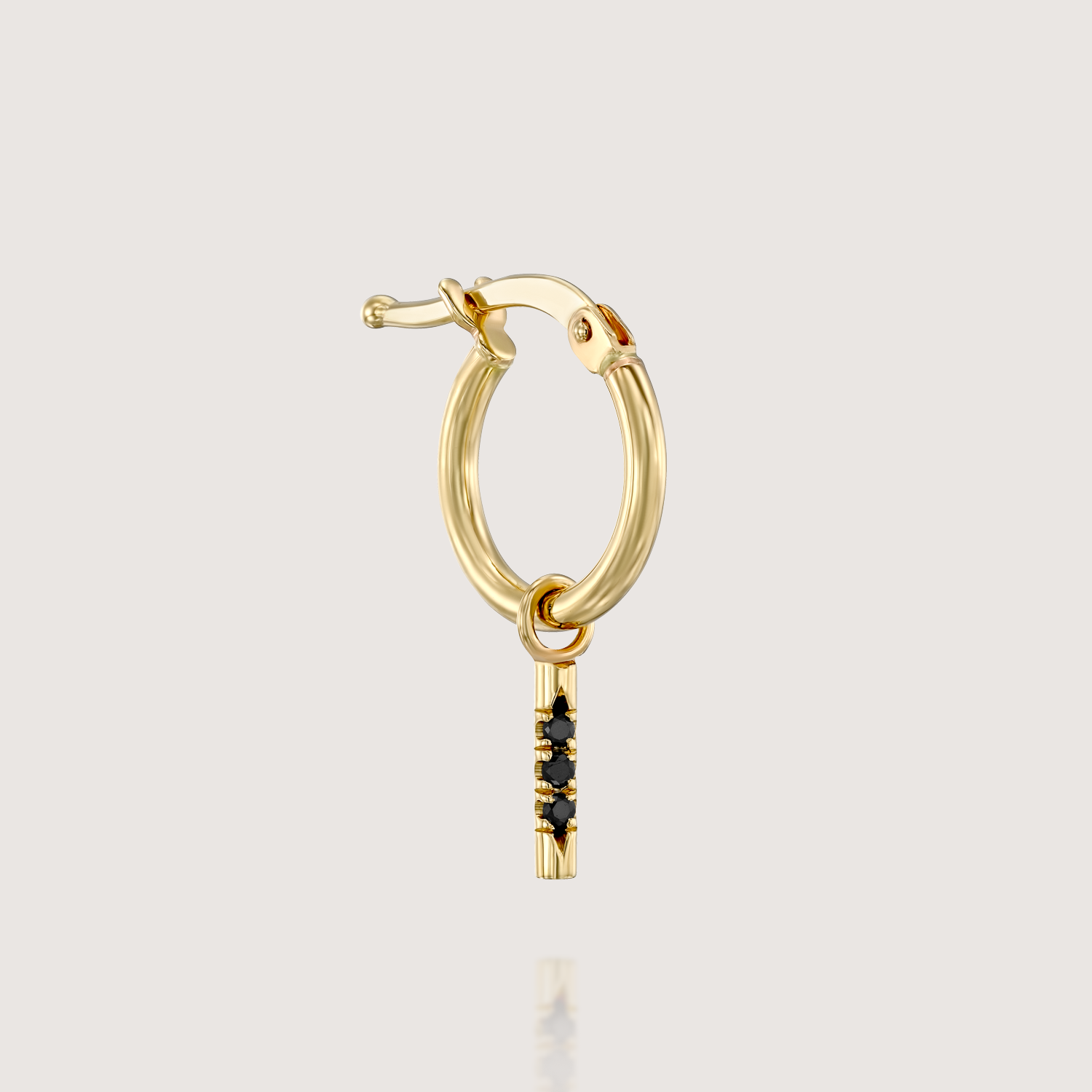 Hoop & Valerie gold earring With Black Diamonds