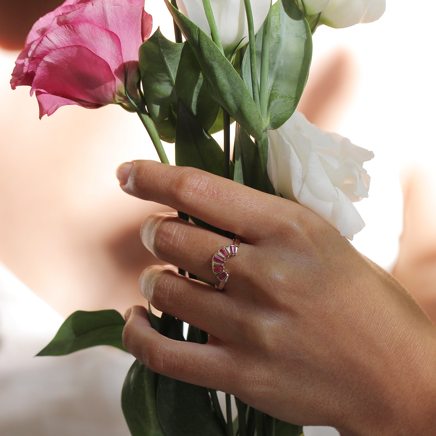 Arch Gold Ring With Ruby