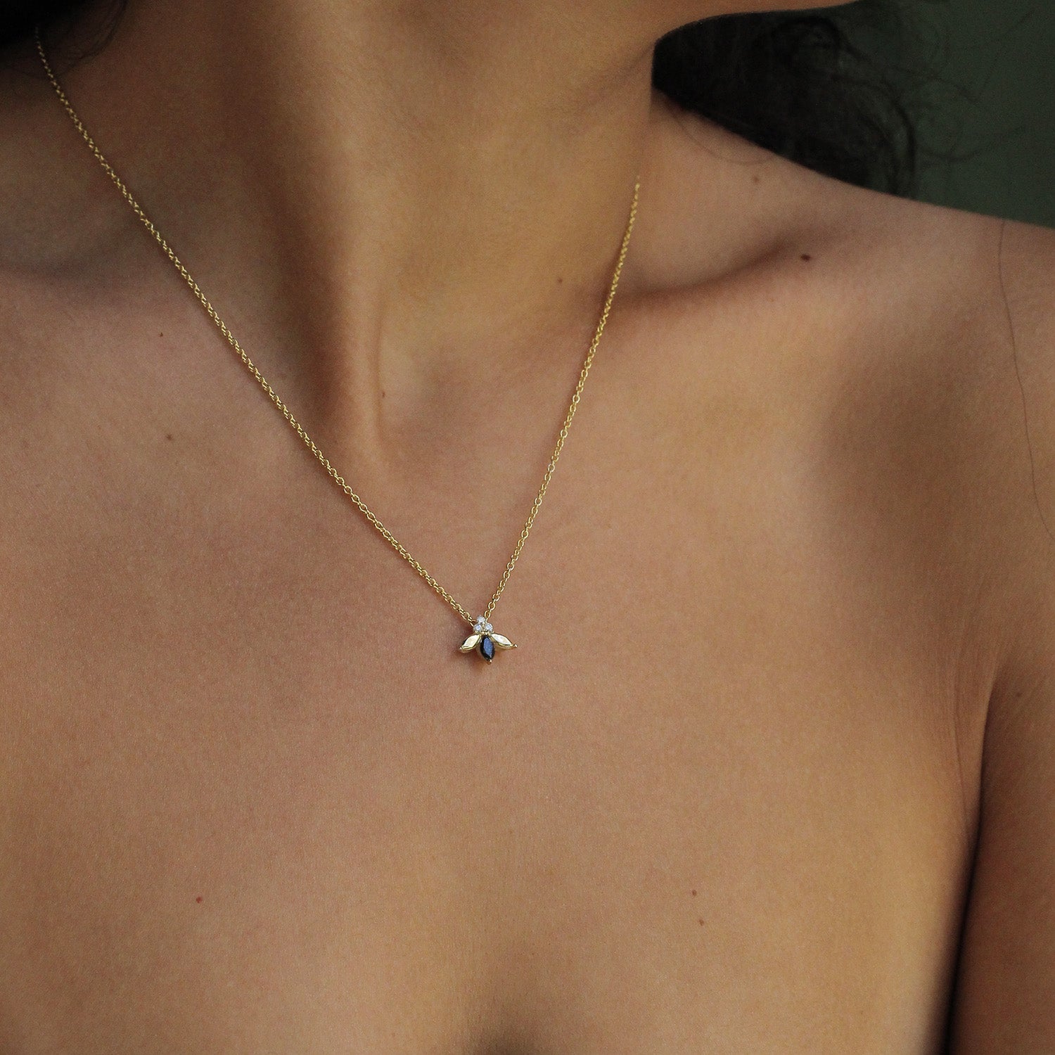 Jeanne Poisson Necklace Black and White Diamonds