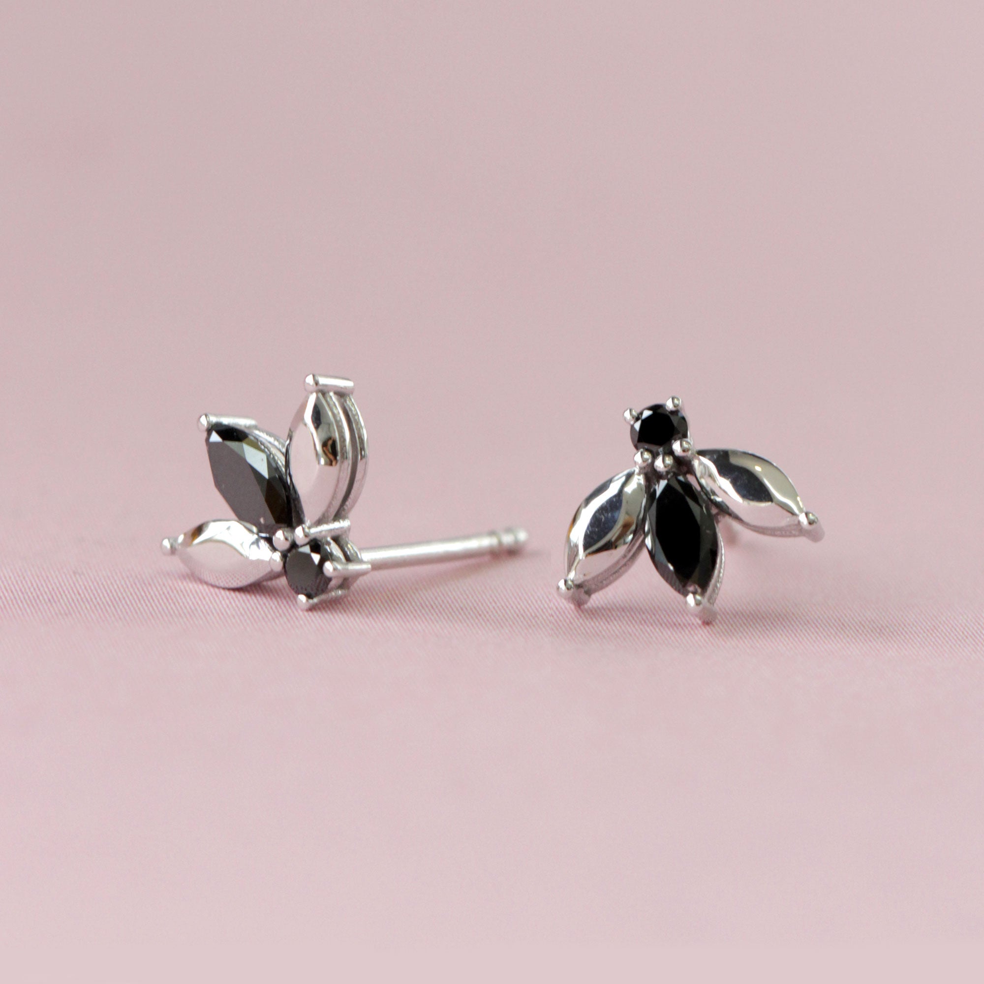 Pauline Félicité Earring With Black Diamonds