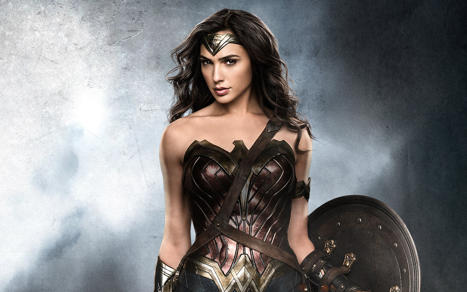 WHY GAL GADOT IS OUR GIRLCRUSH!