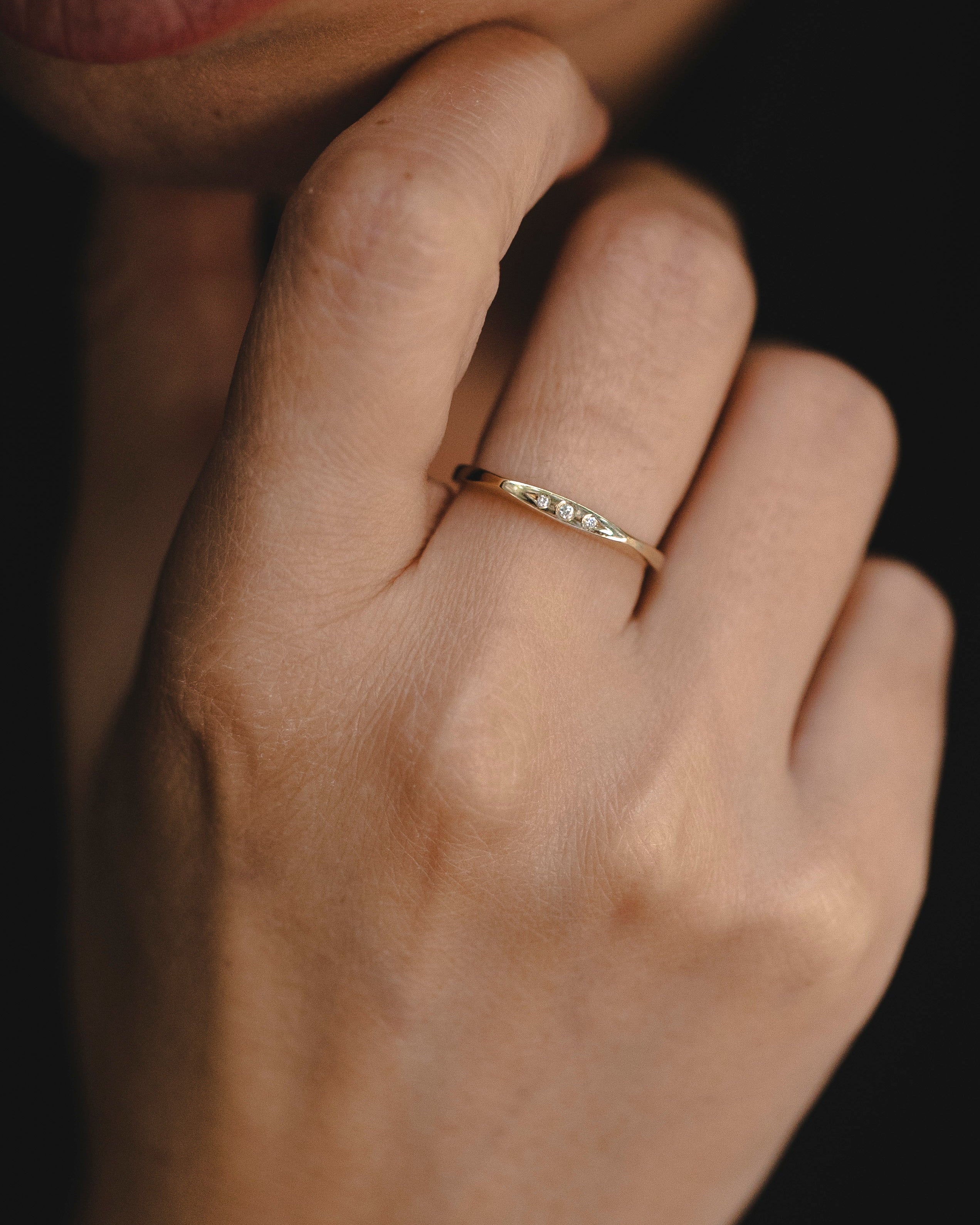 Jackie Gold Ring Three Diamonds