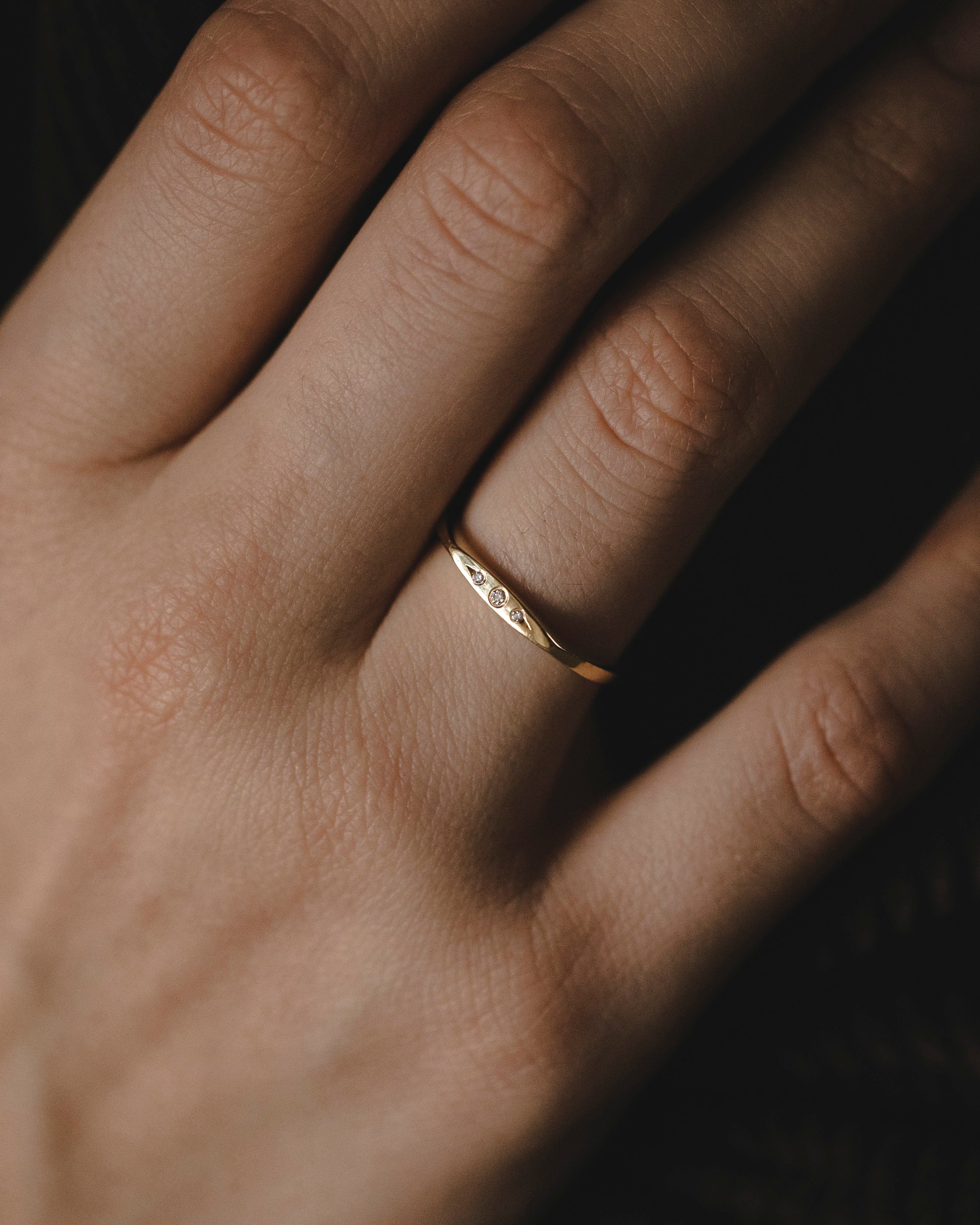 Jackie Gold Ring Three Diamonds