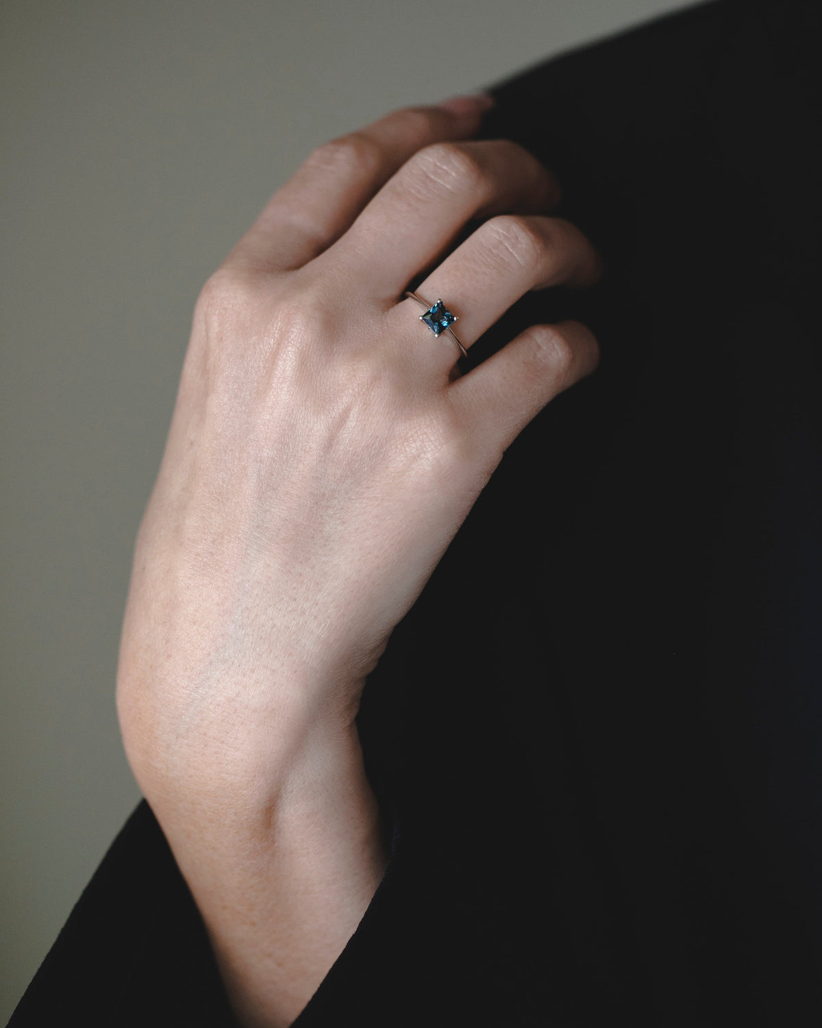 Garbo Ring With Blue Topaz