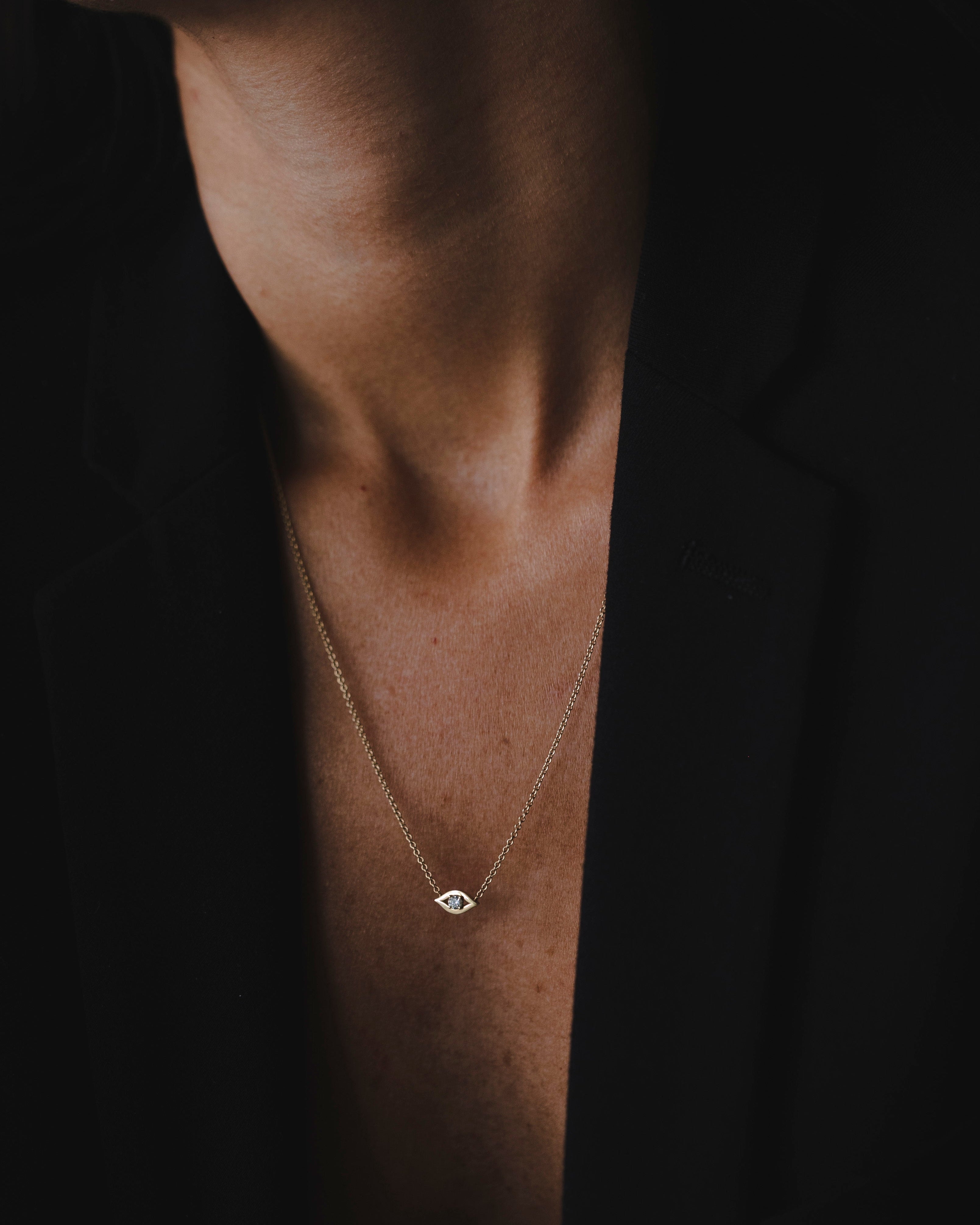 Evil Eye floating Gold Necklace white Diamond