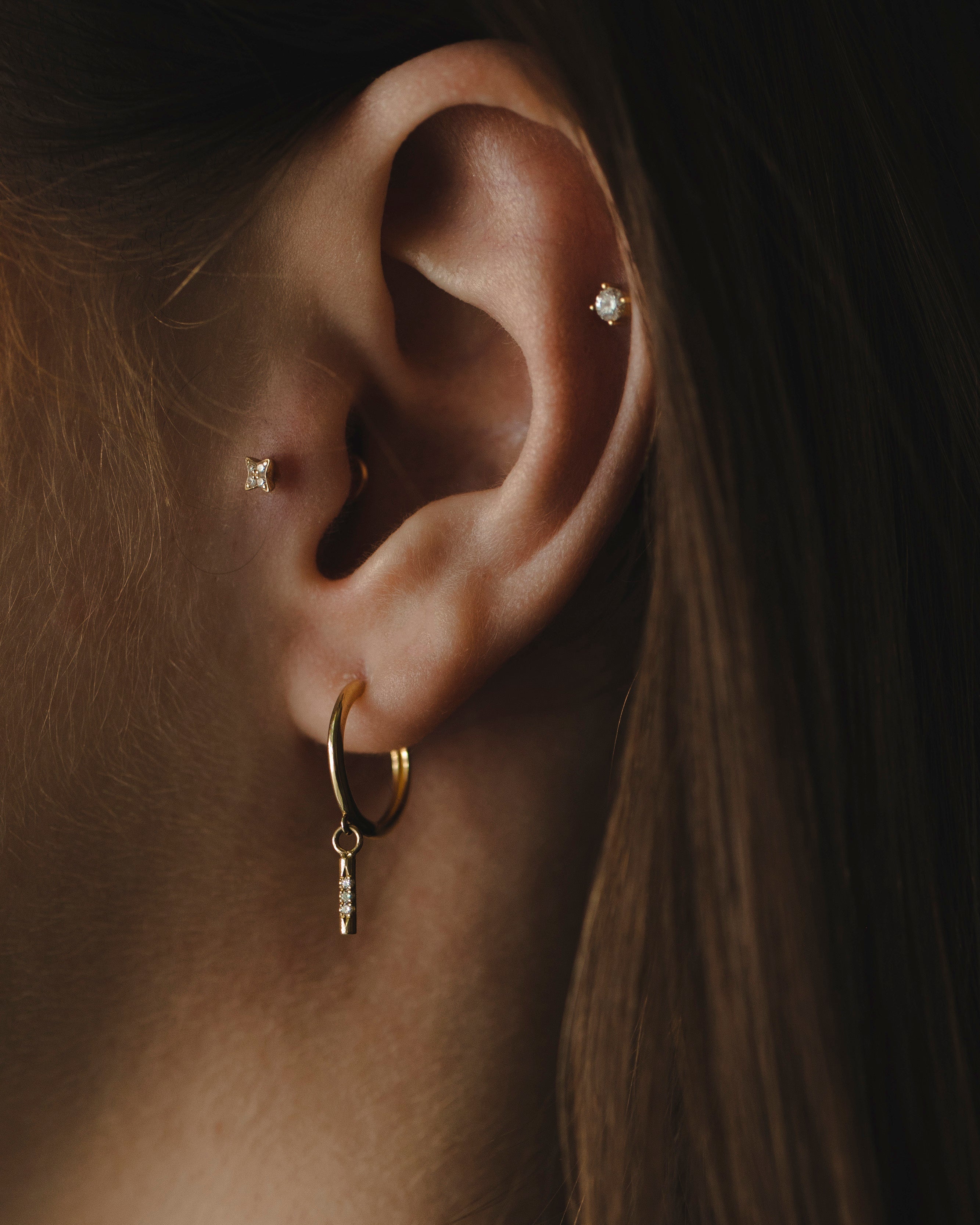 Kylie Hoop valerie pendant white diamonds