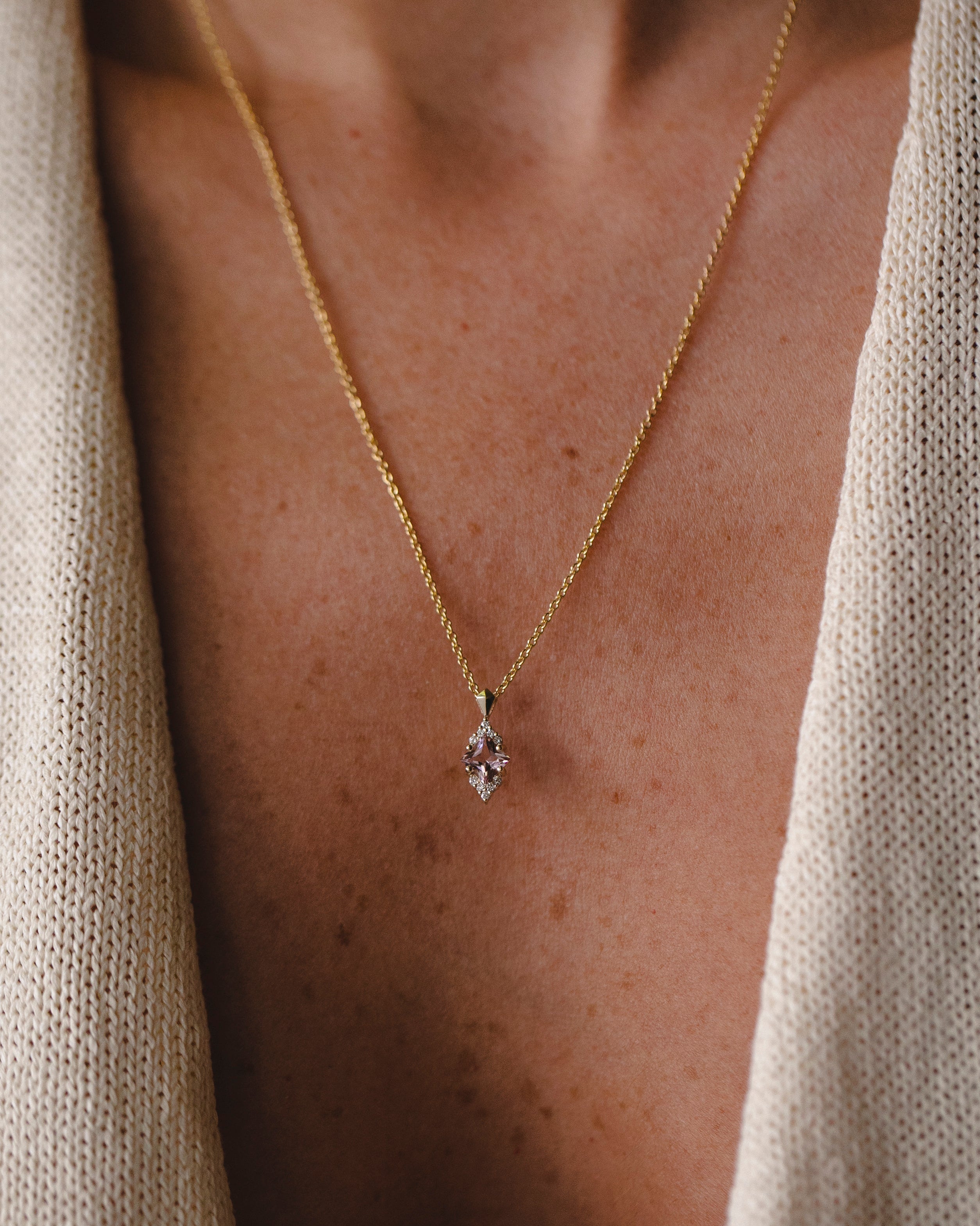 Juliette Necklace With Diamonds and Morganite