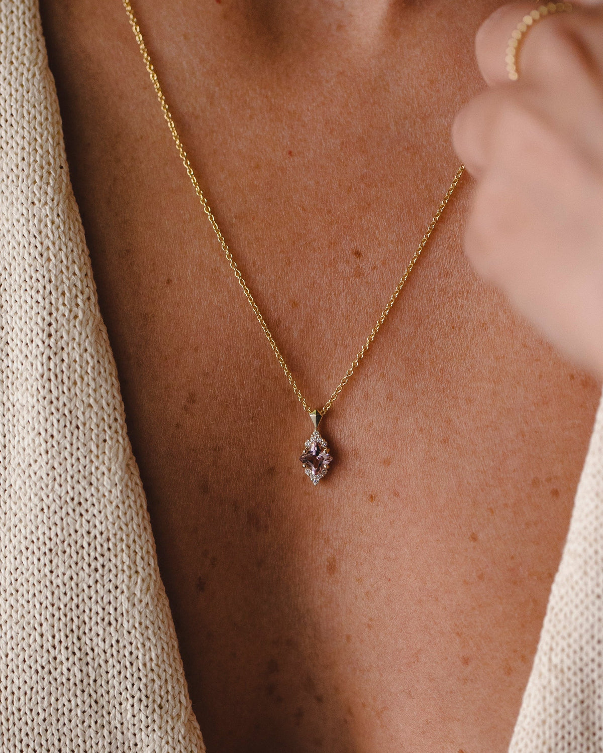 Juliette Necklace With Diamonds and Morganite