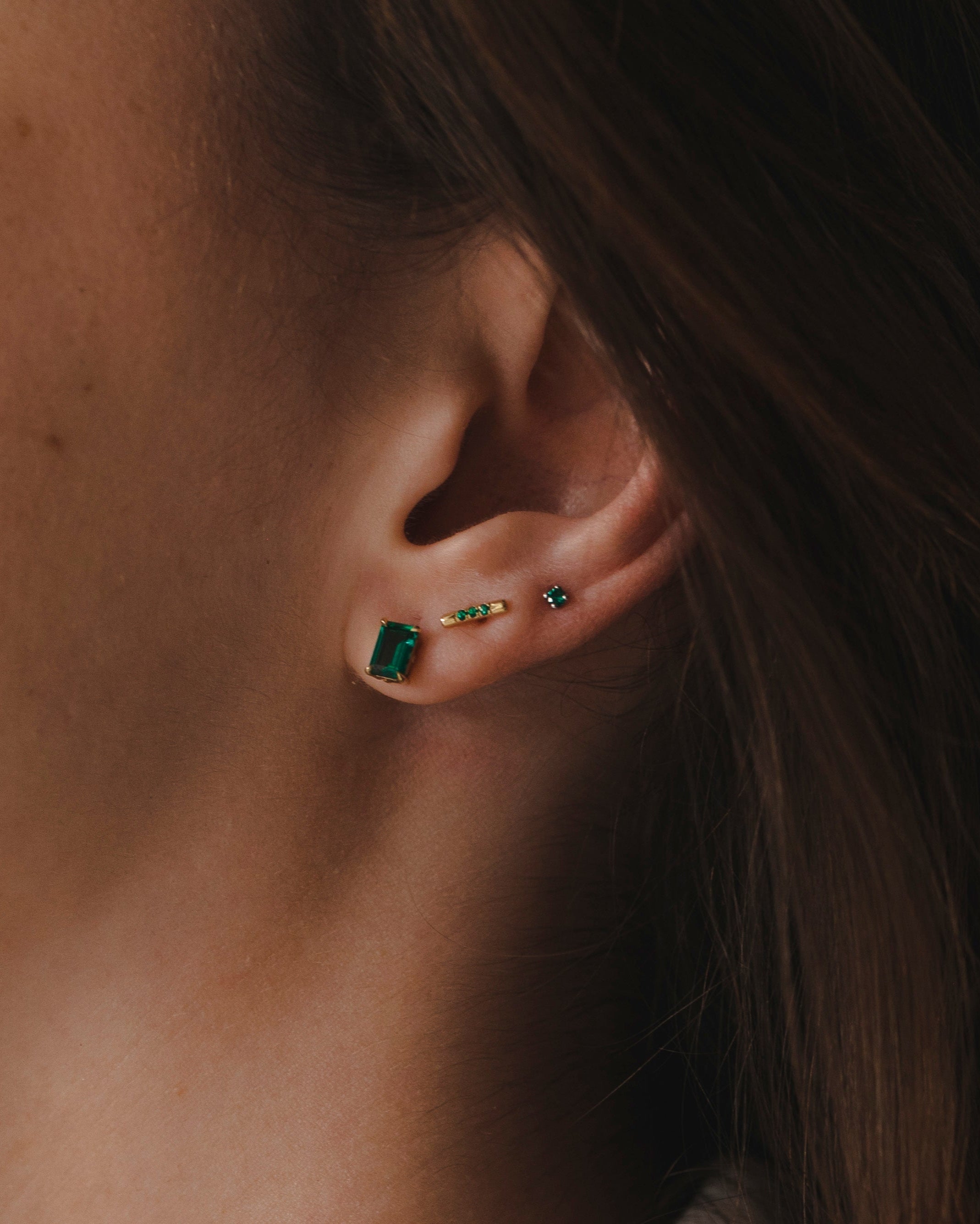 Martina Gold Earring 2mm Emerald