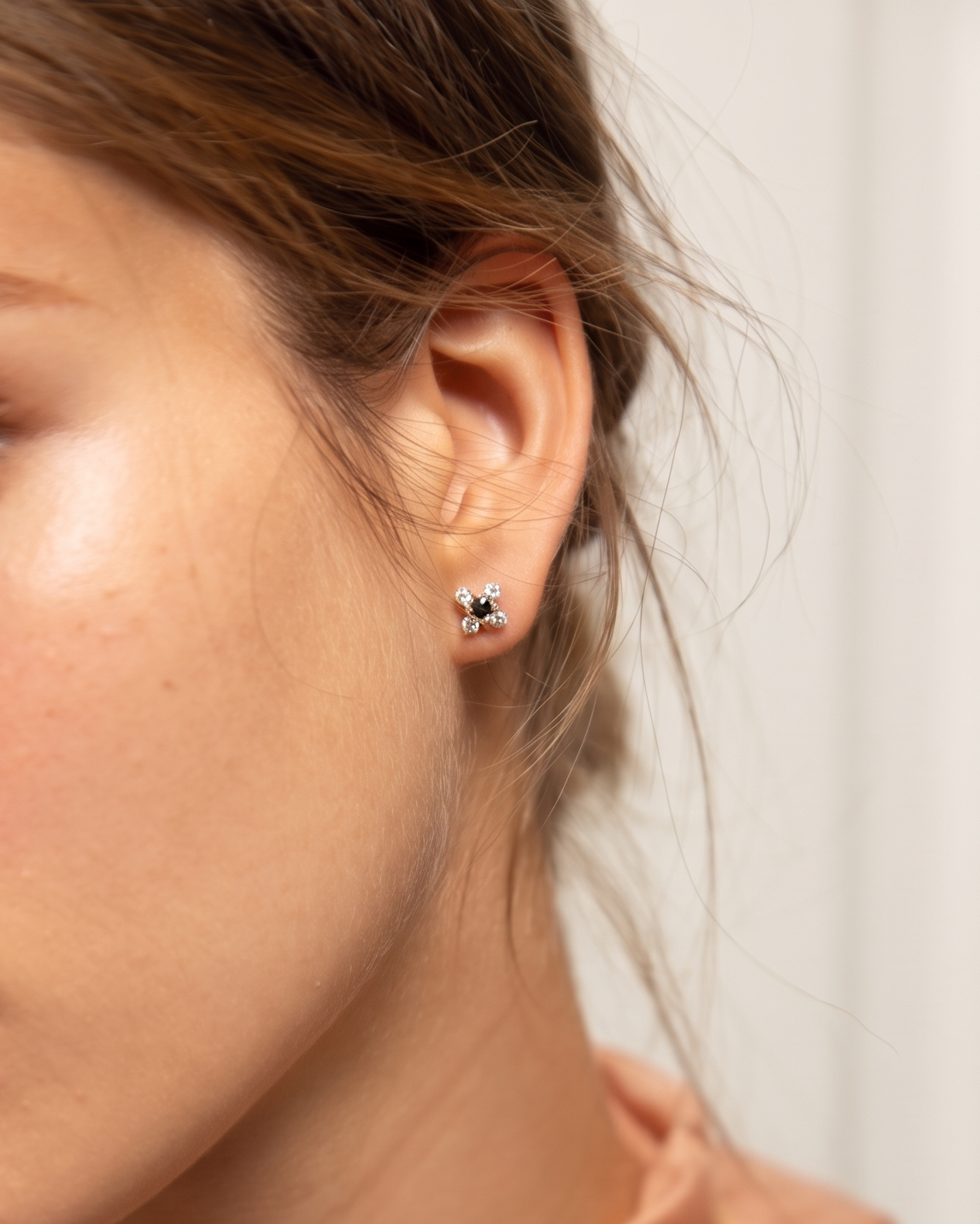Eliana Gold Earring Black & White Diamonds