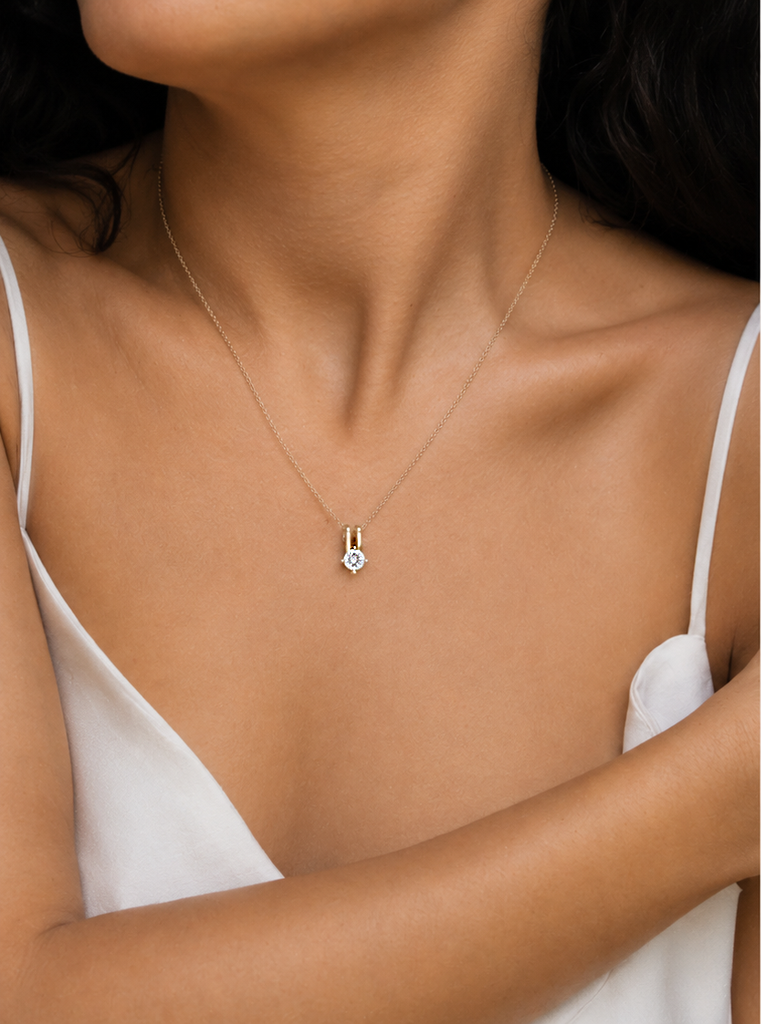 Necklace 18 - White Diamond
