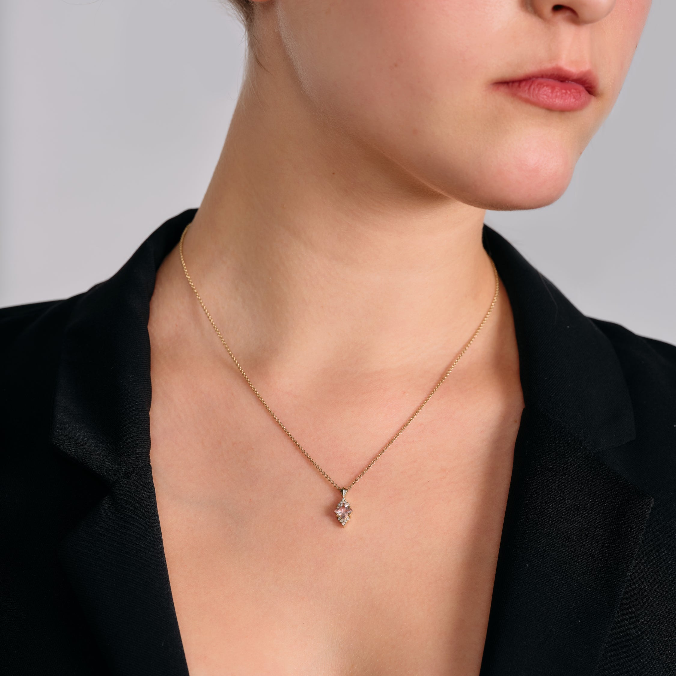 Juliette Necklace With Diamonds and Morganite