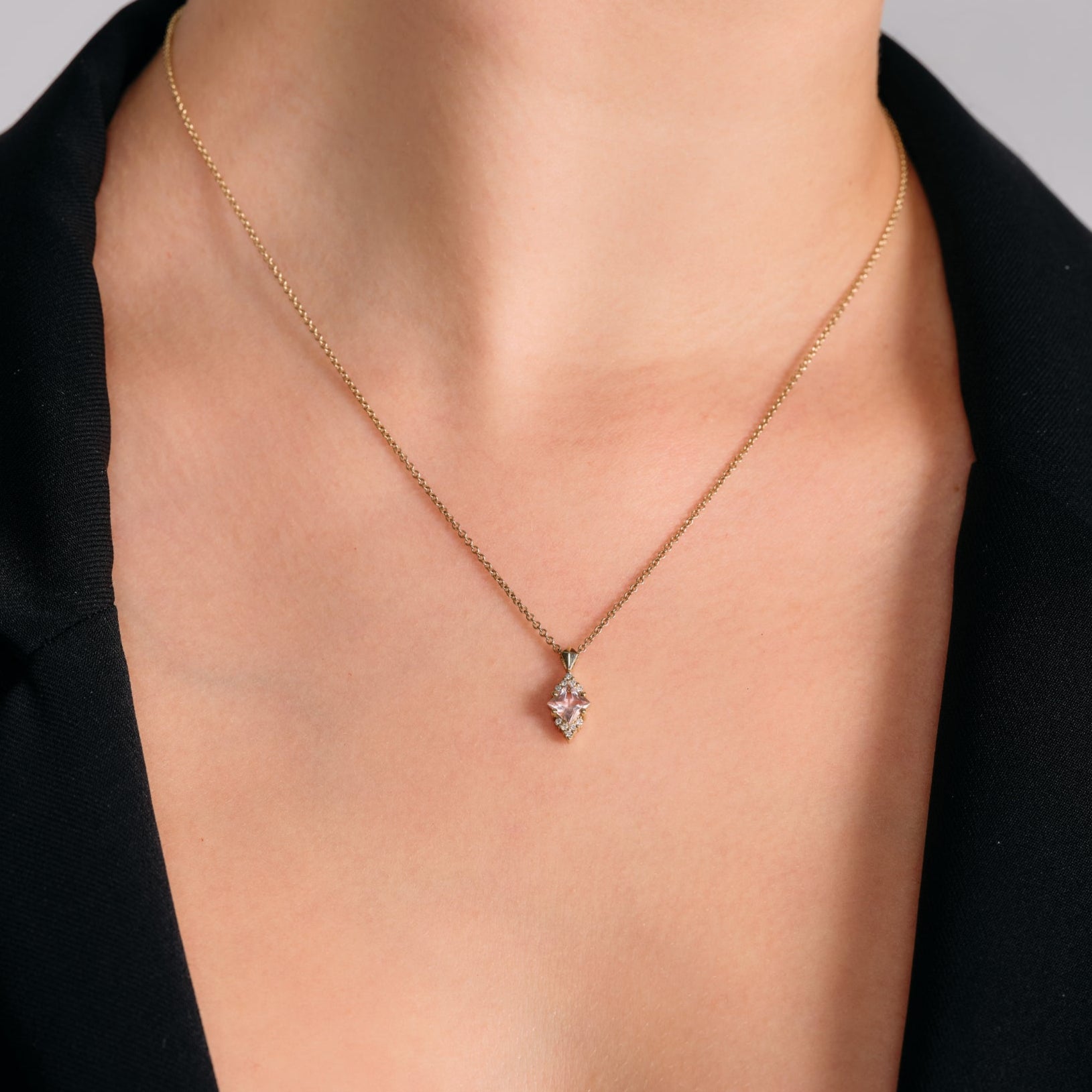 Juliette Necklace With Diamonds and Morganite