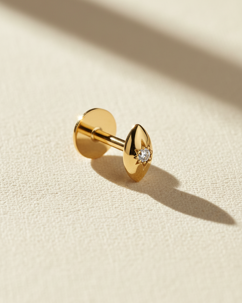 Agatha Piercing Earring With white Diamond