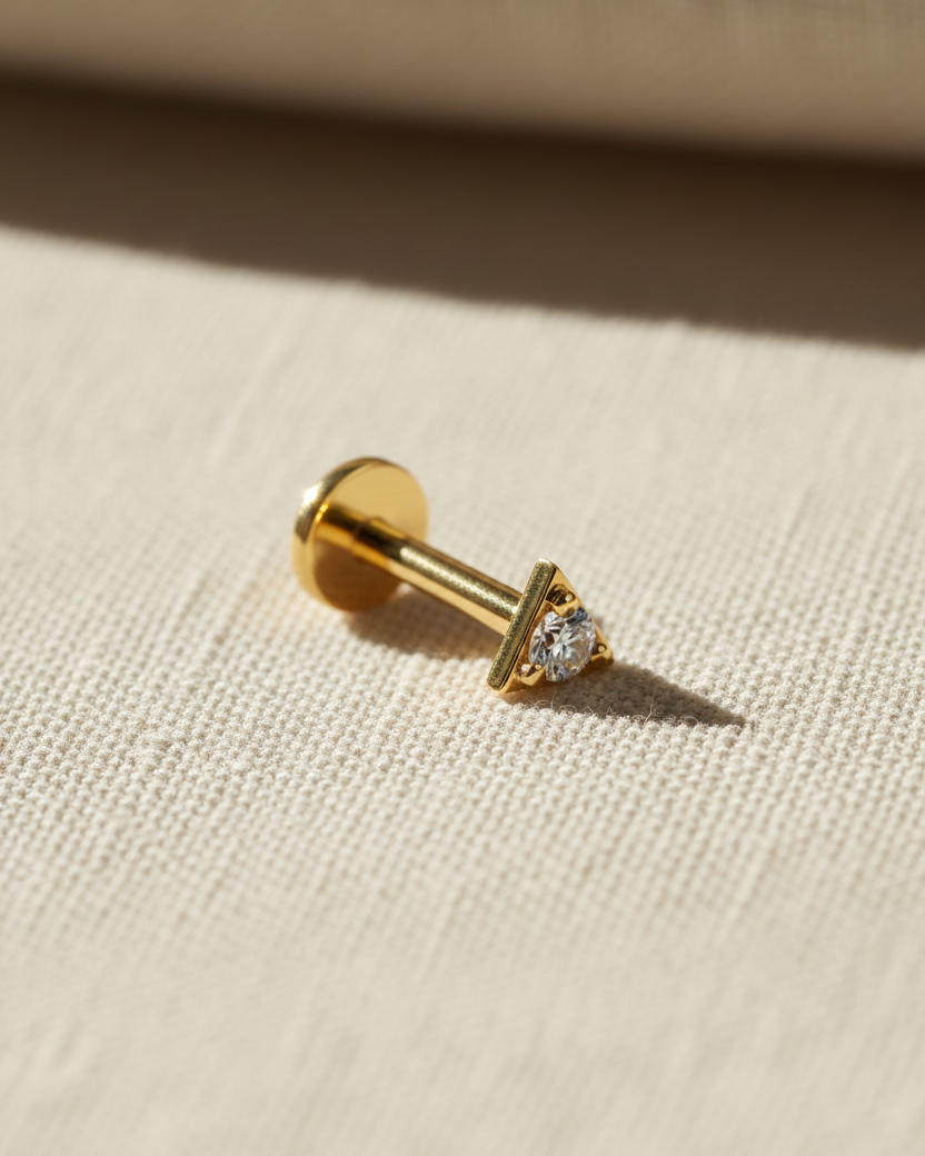 Ruth piercing earring with white diamond
