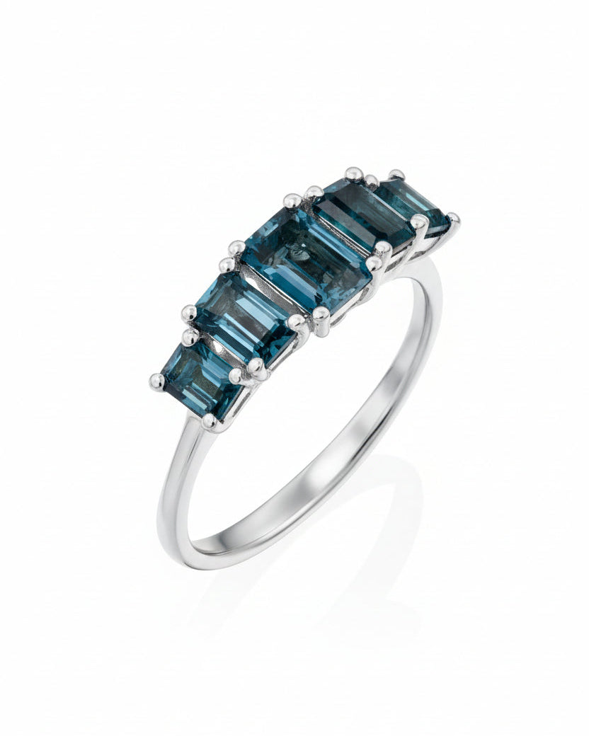Alexandrina Gold Ring With blue topaz