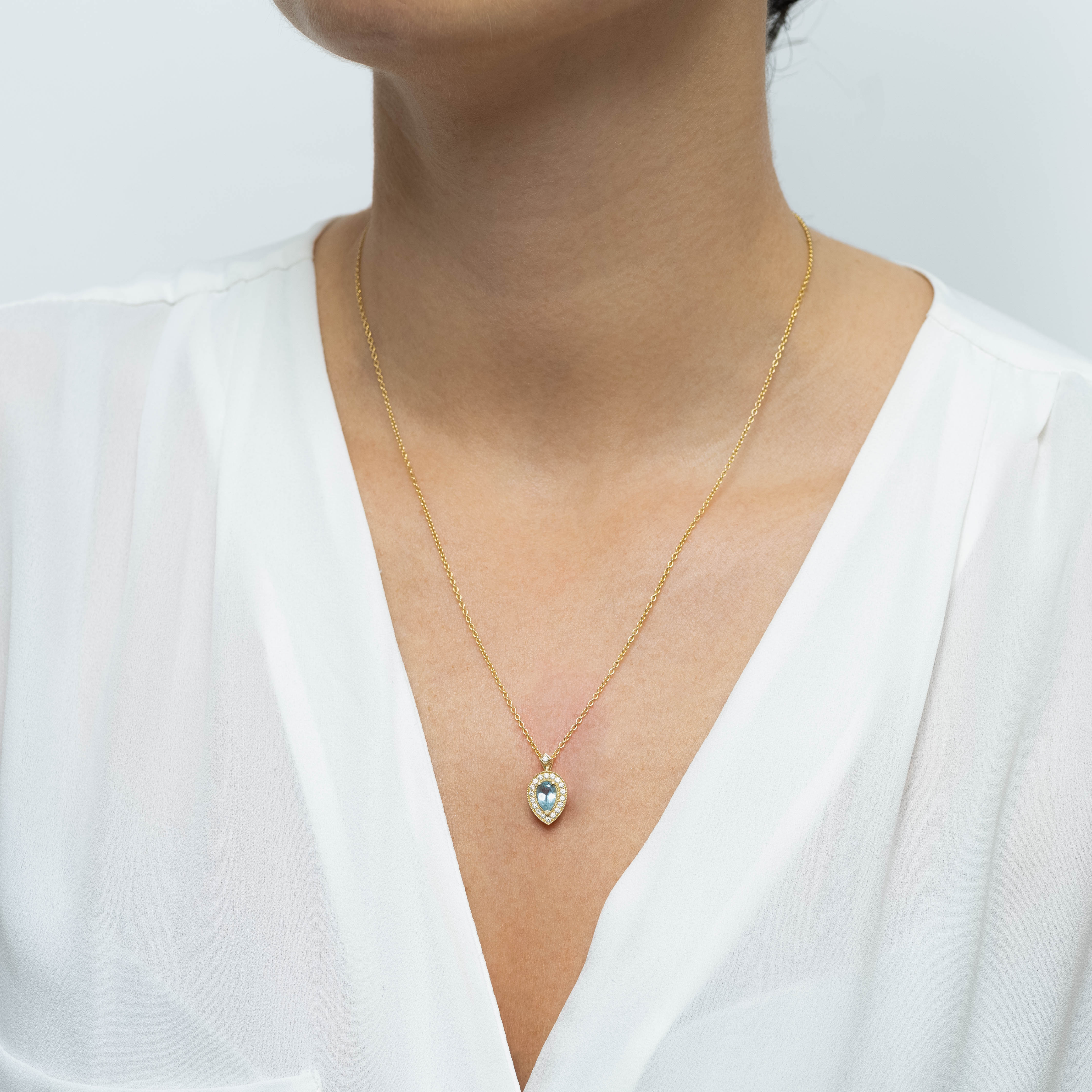 Luna Necklace With Aquamarine And Diamonds