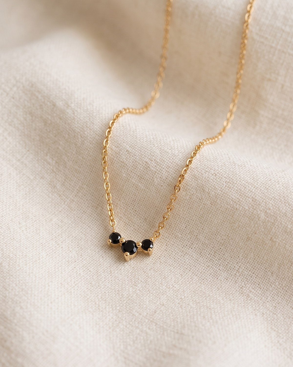 Frida Necklace with Black Diamonds
