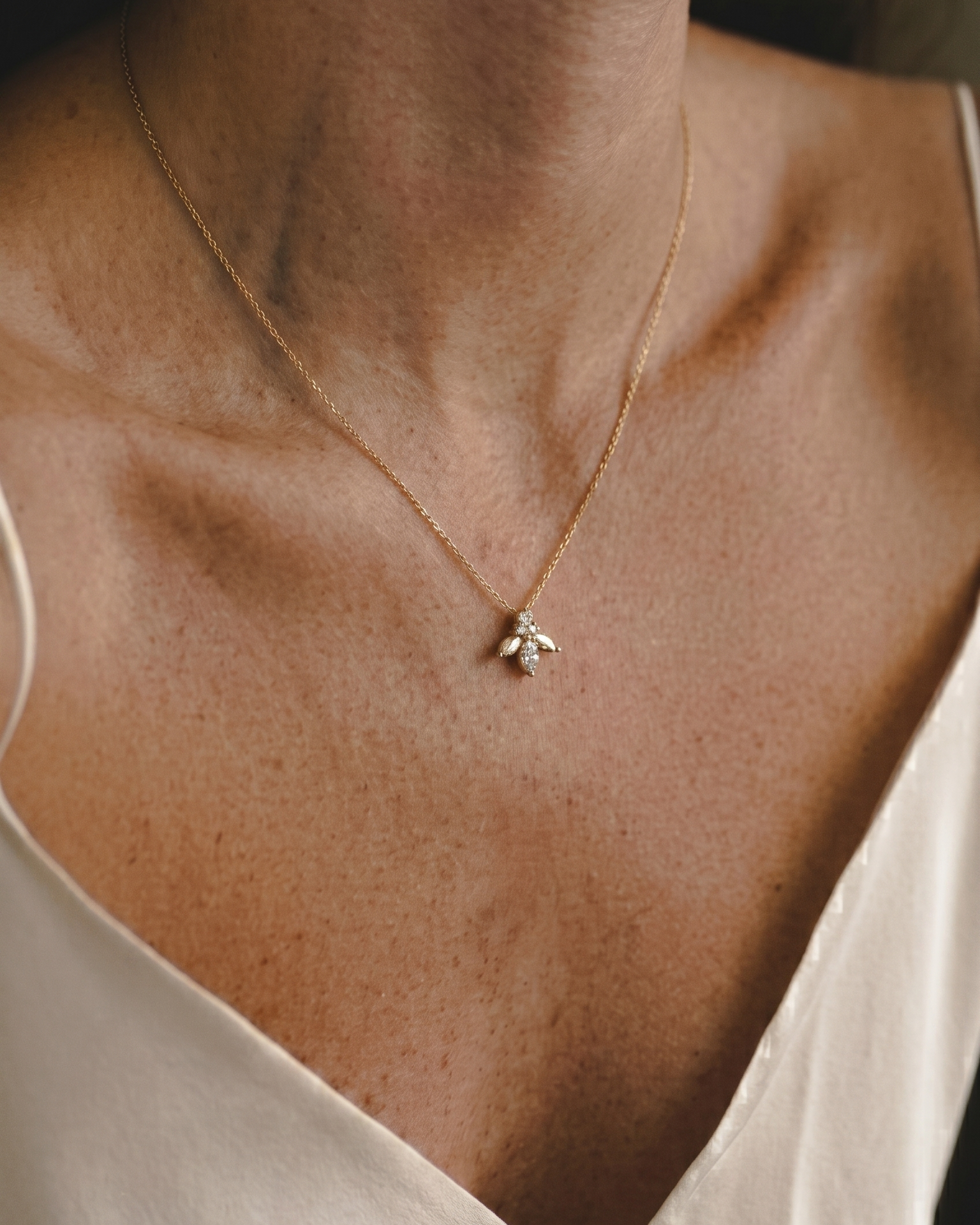 Jeanne Poisson Necklace Center Diamond
