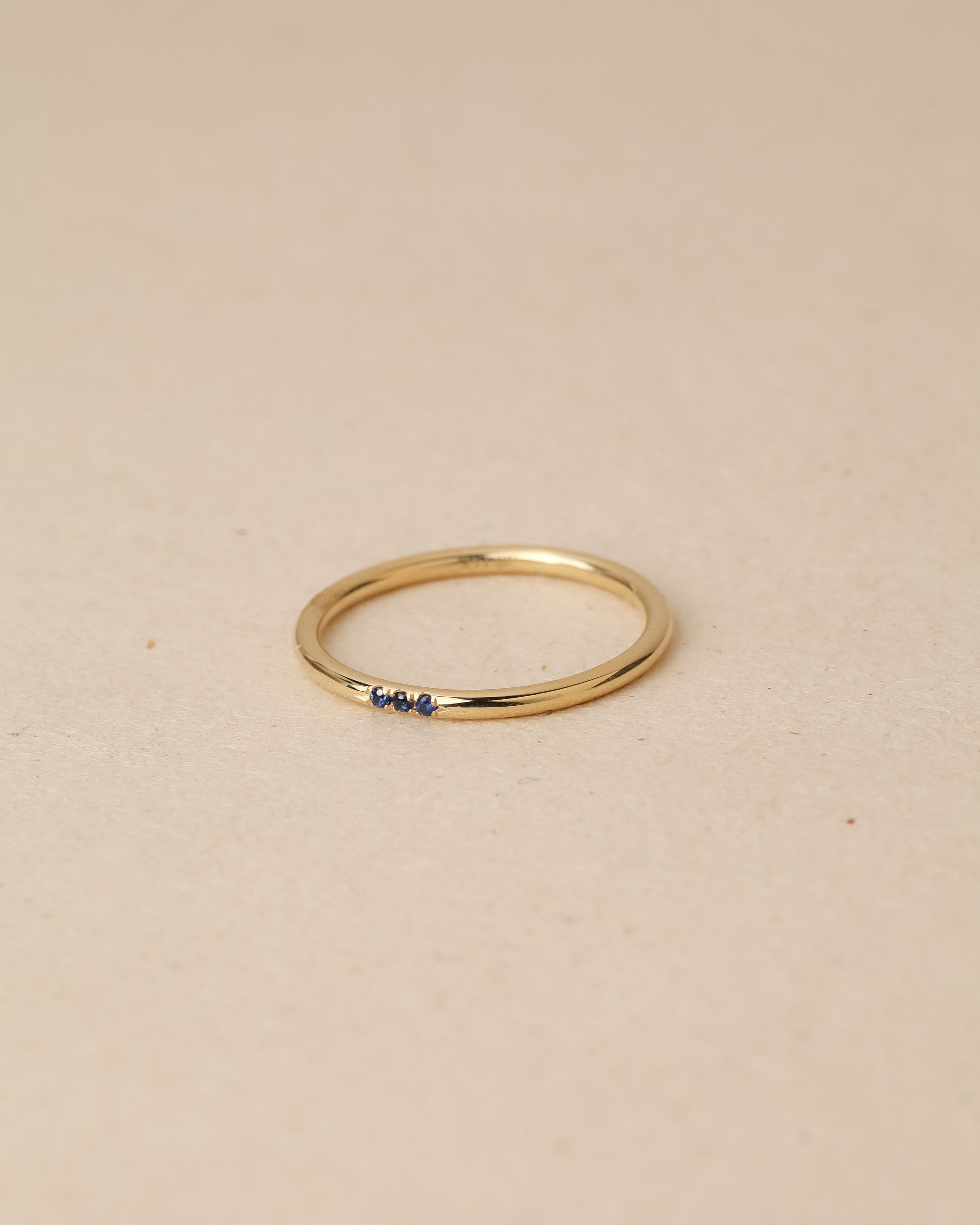 Kelly Ring With 3 sapphires