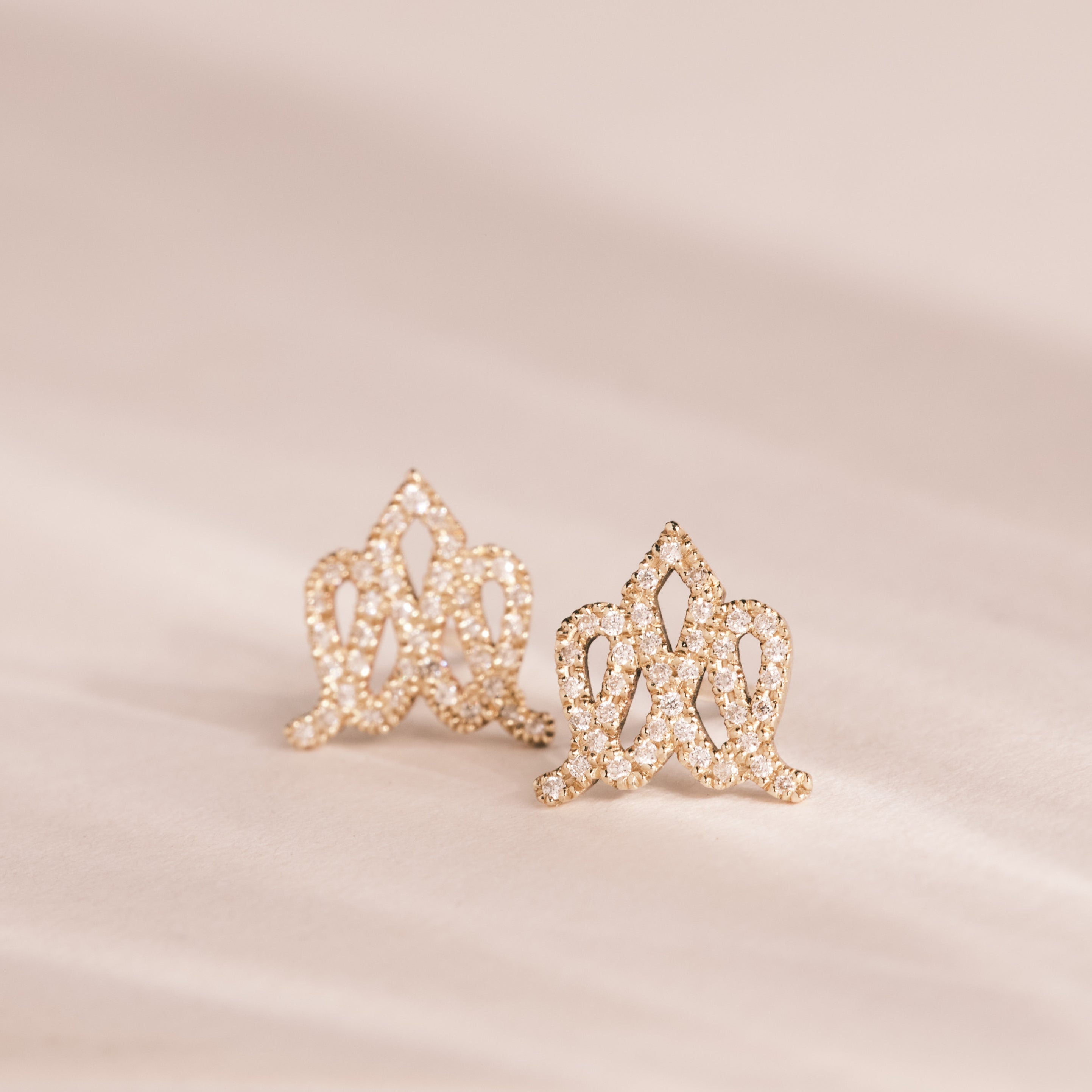 Crown Gold Earring with Diamonds