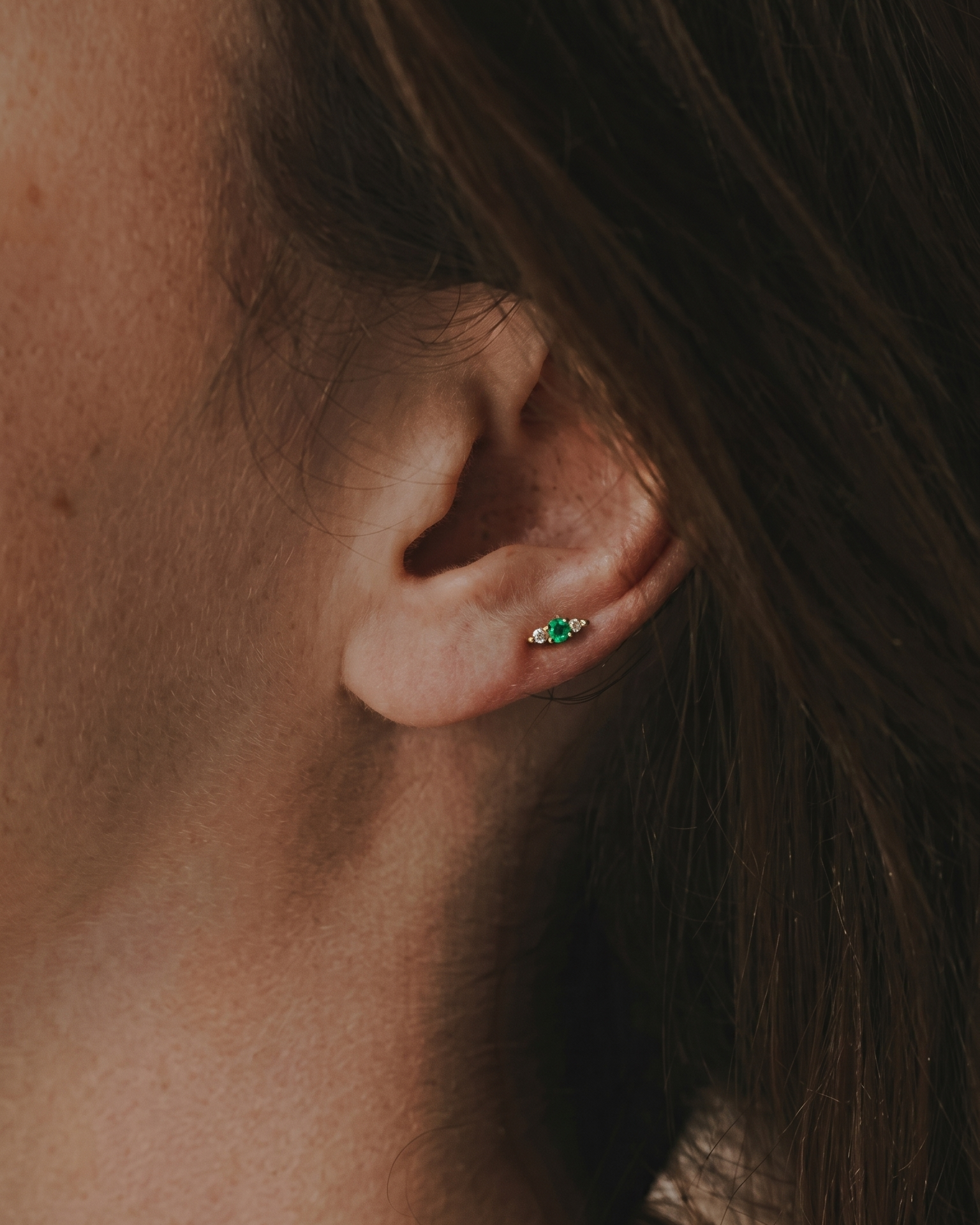 Audrey Earring Emerald and diamonds