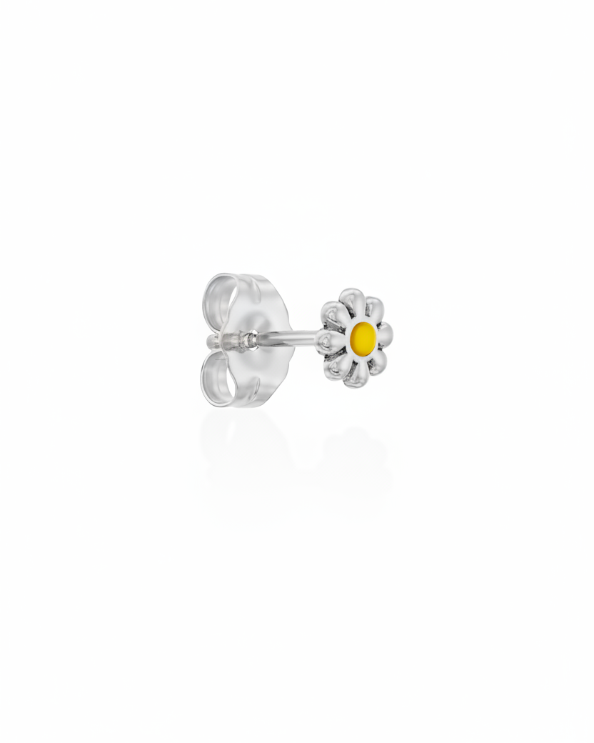 Gold daisy flower earring