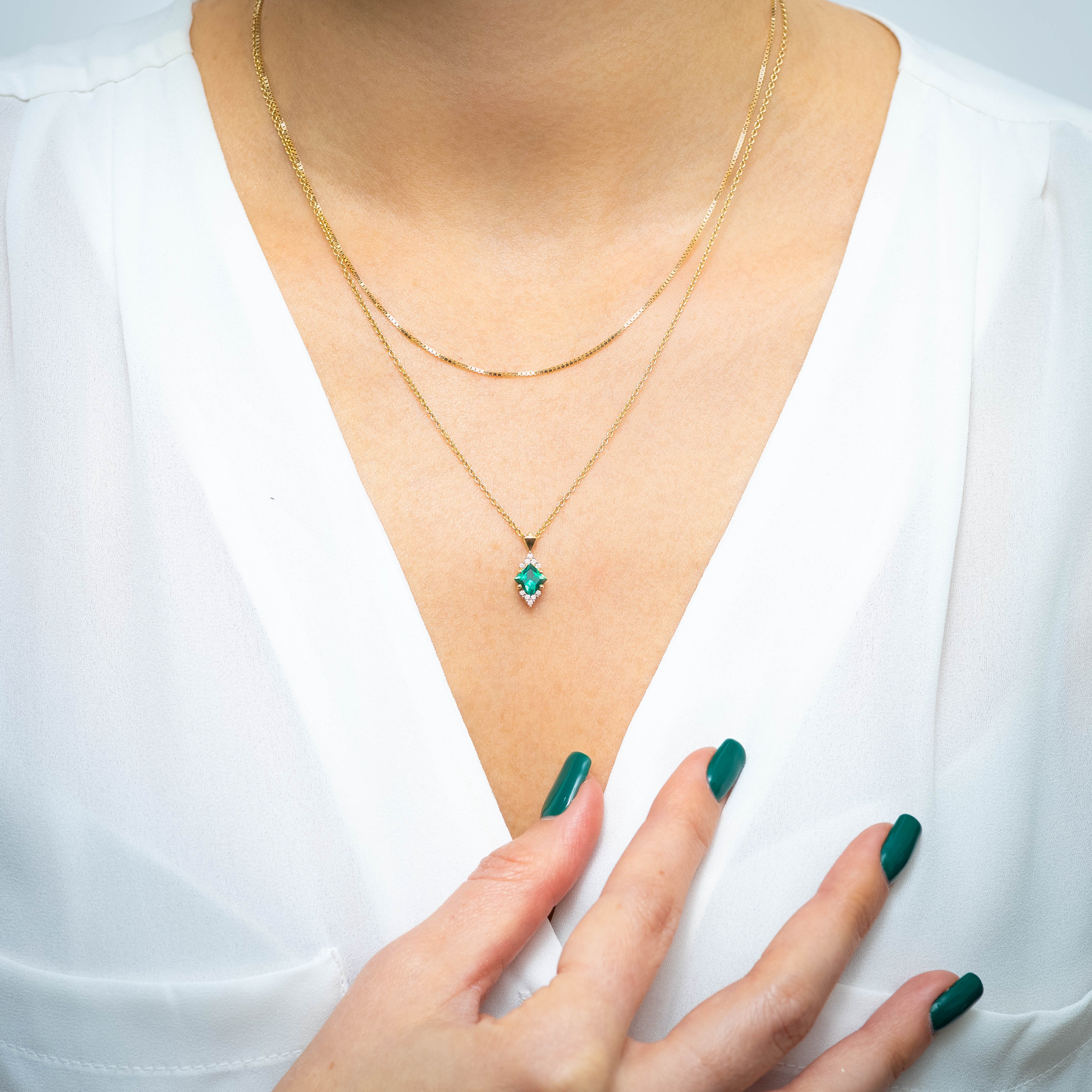 Juliette Necklace With Diamonds and Emerald