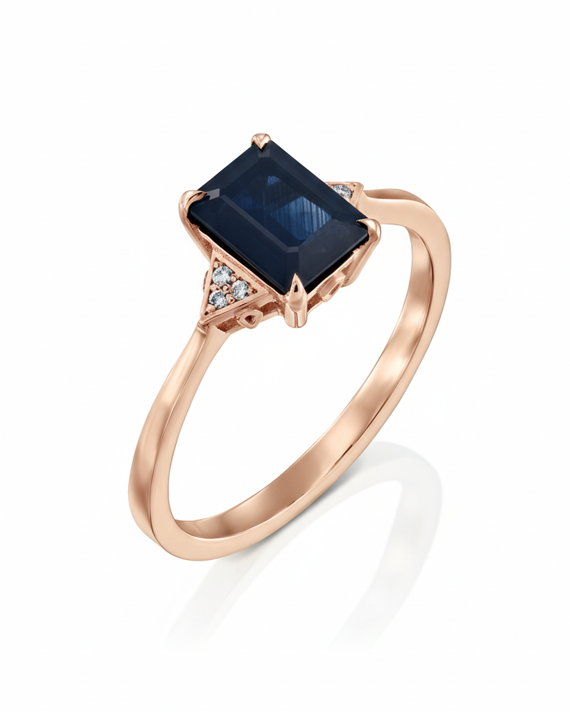 Meghan Ring With Sapphire and diamonds
