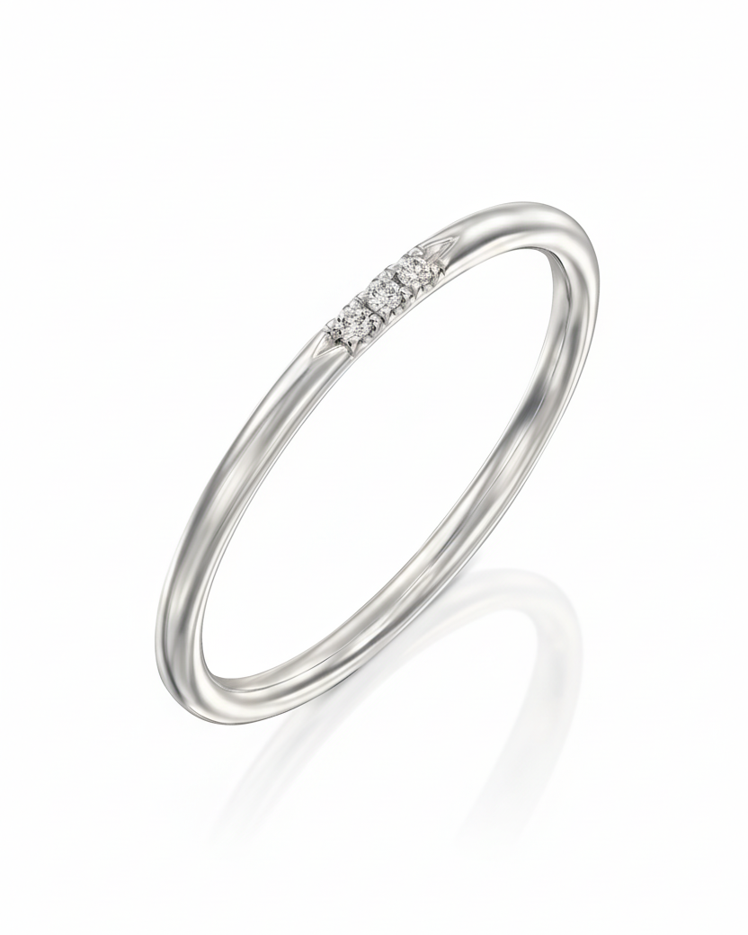 Kelly Ring With 3 White Diamonds