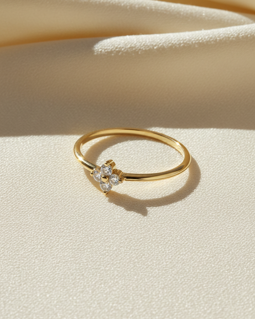 Beth Gold Ring With White Diamonds