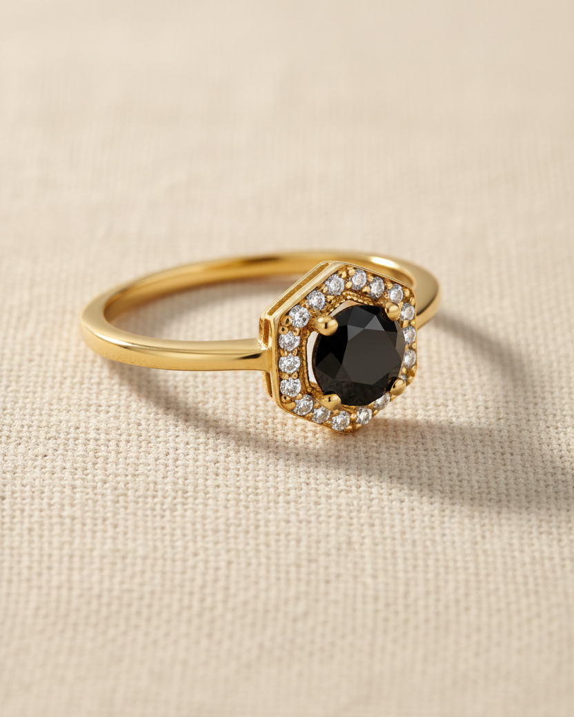 Amy Gold Ring Black 5mm Diamond