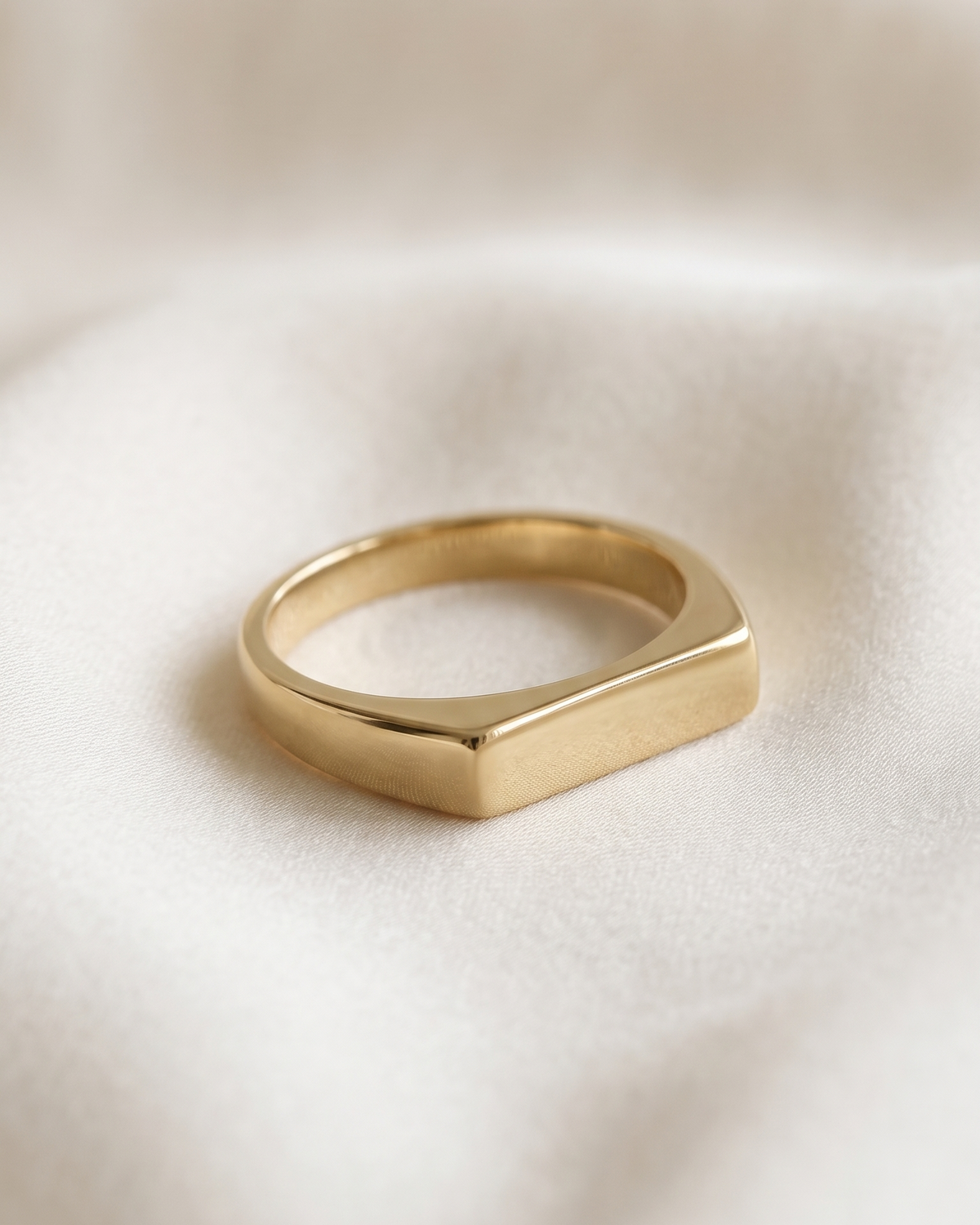 Charlotte Ring
