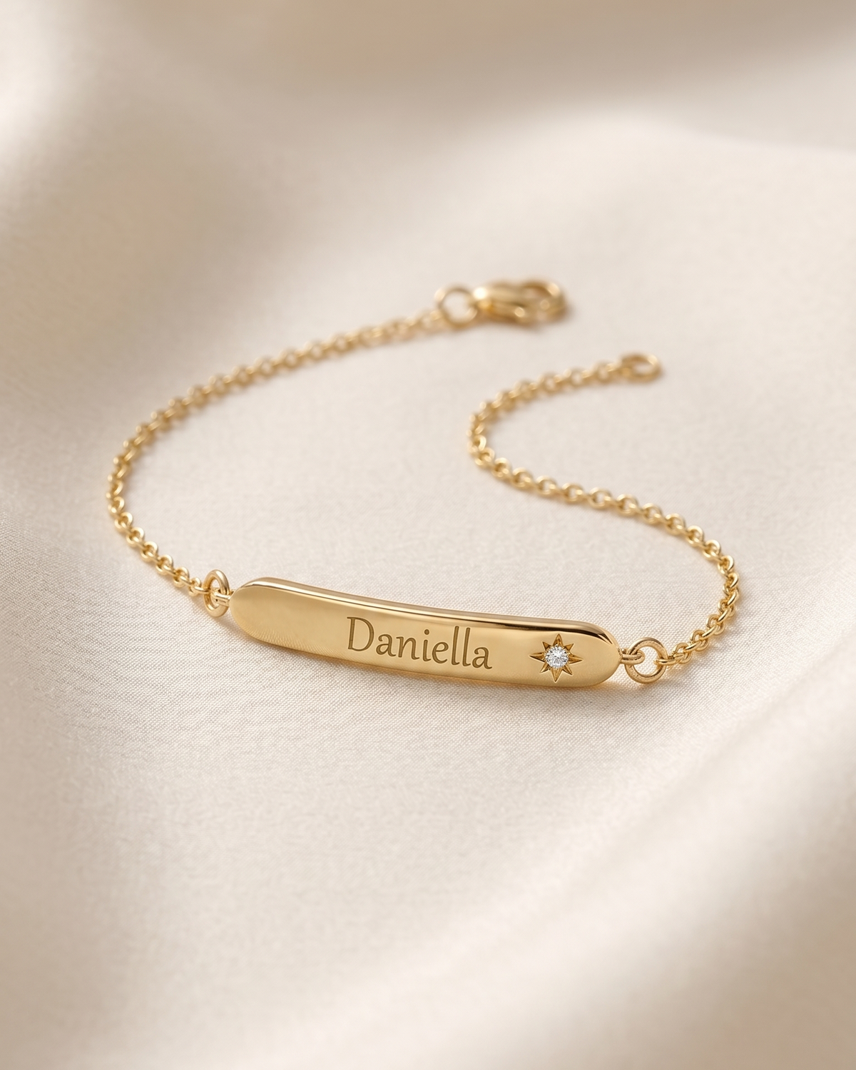 Florence Gold Bracelet With Star setting + Engraved