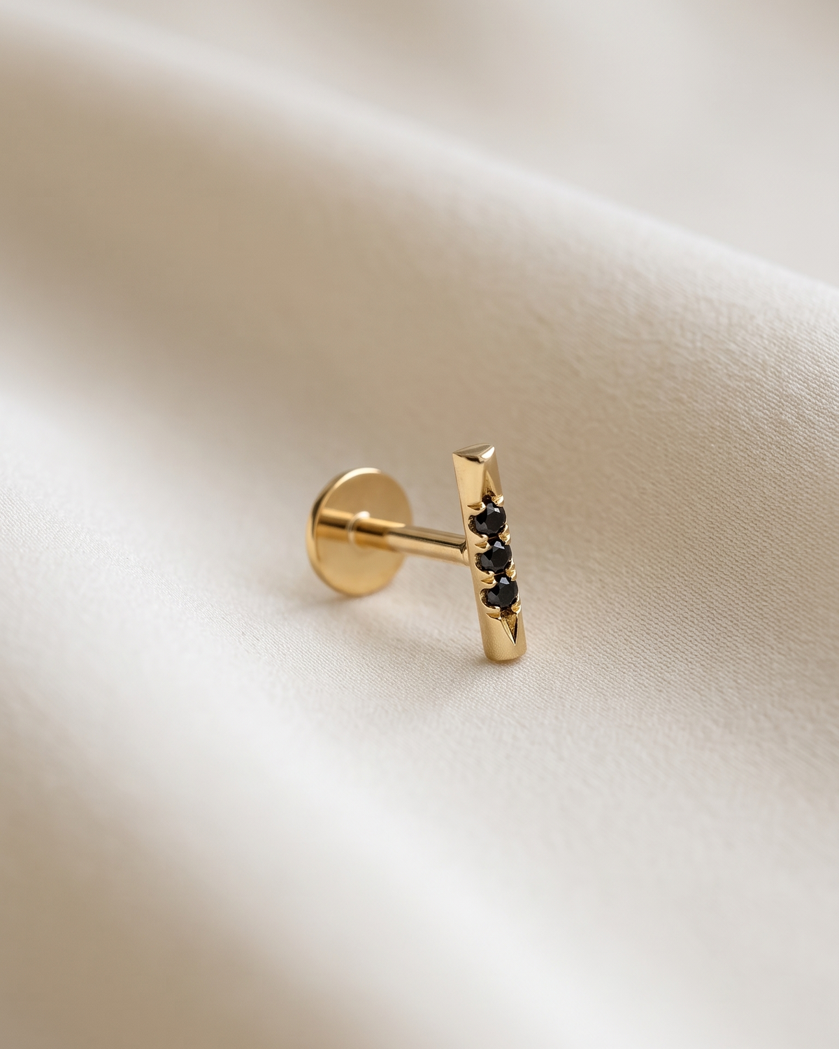 Valerie Piercing Earring Black Diamonds