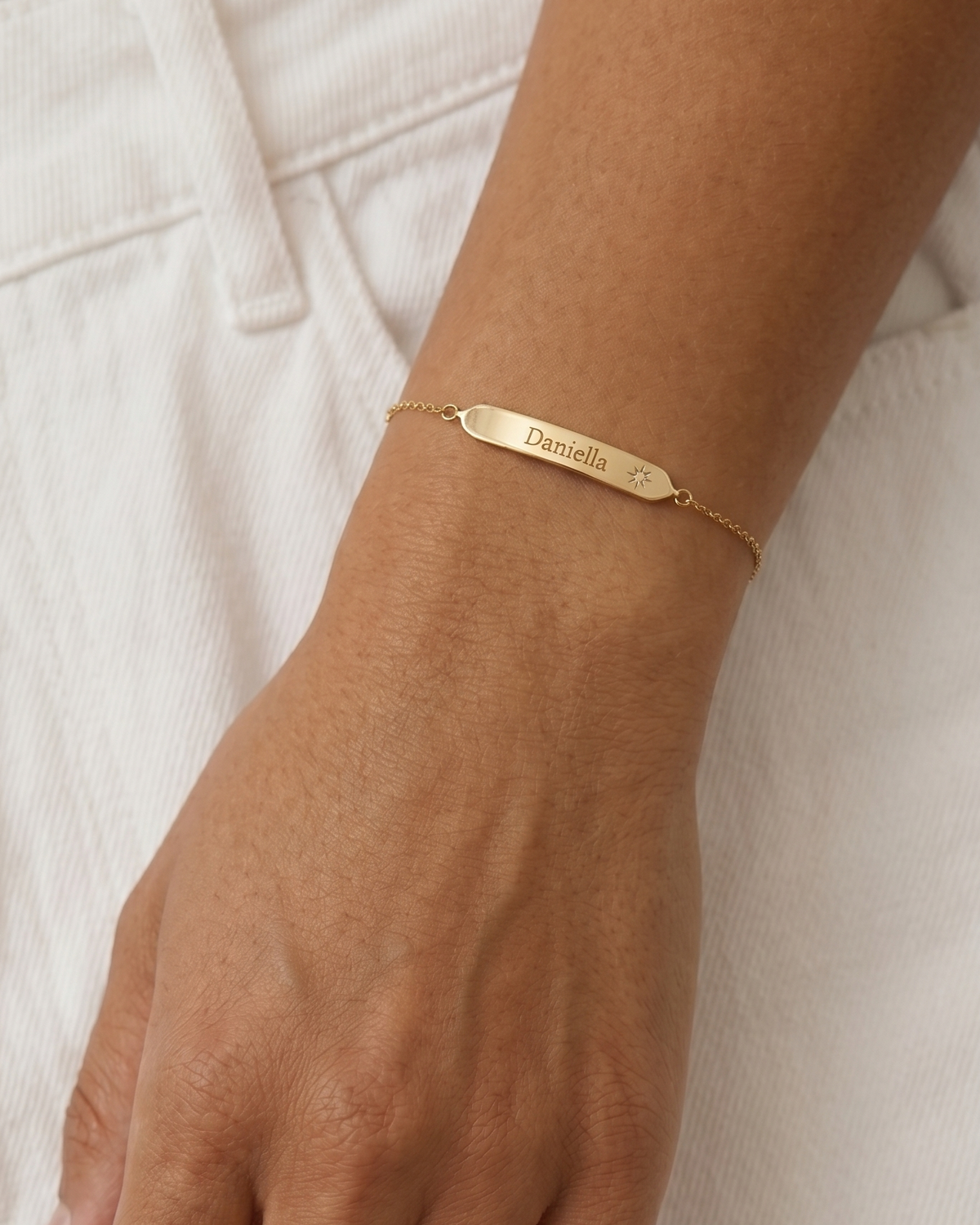 Florence Gold Bracelet With Star setting + Engraved