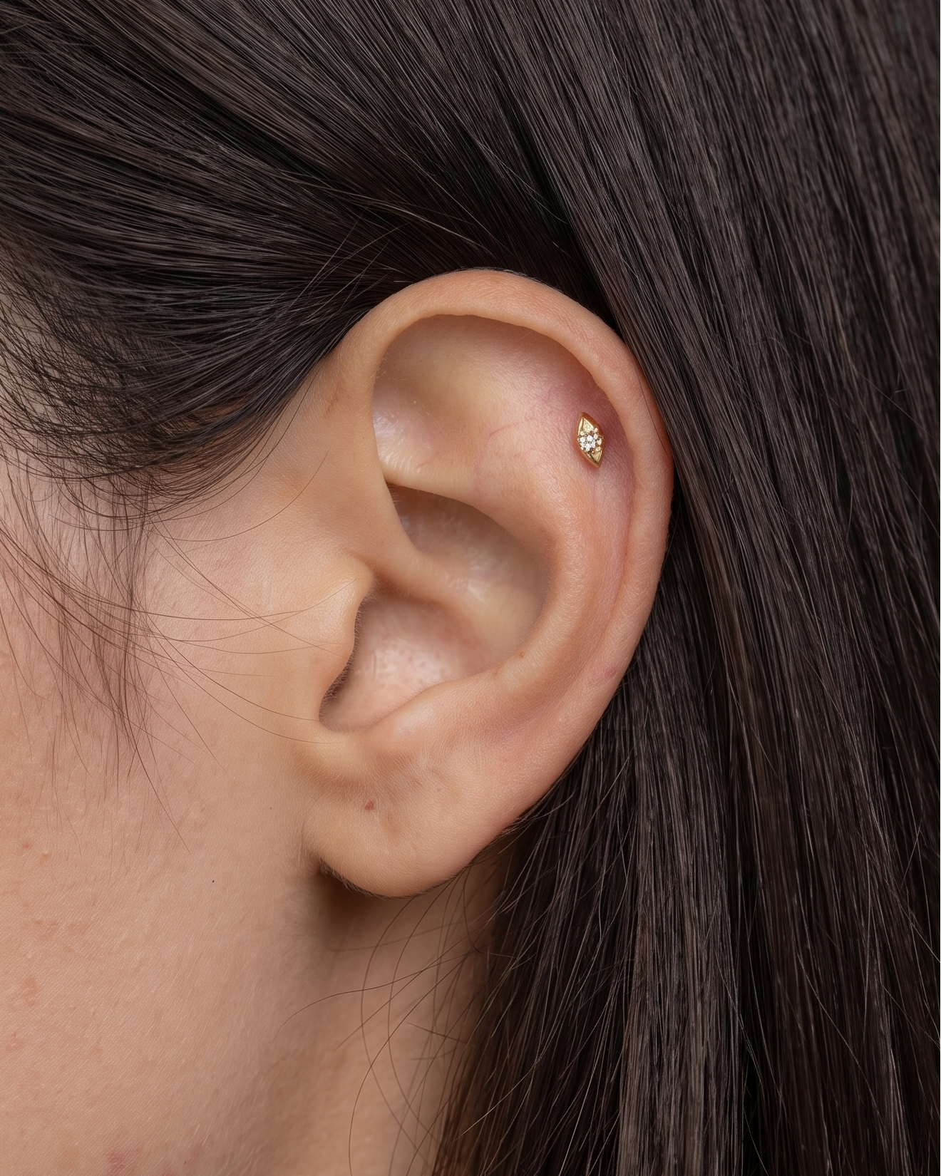 Agatha Piercing Earring With white Diamond